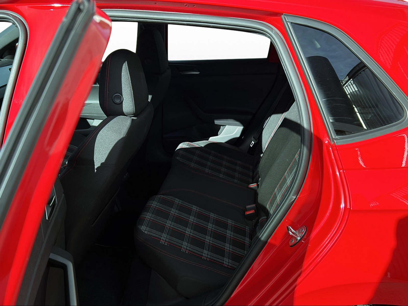 VW Polo 2.0 TSI GTI DSG-image-12