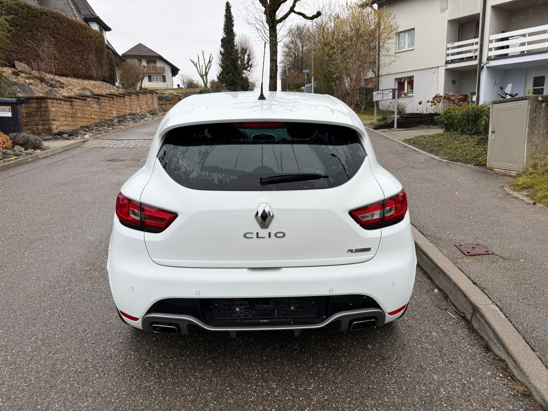 RENAULT Clio 1.6 T RS 220 Trophy EDC-image-5