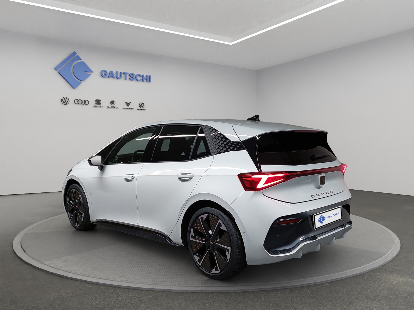 CUPRA Born 79 kWh e-Boost Adrenaline-image-2