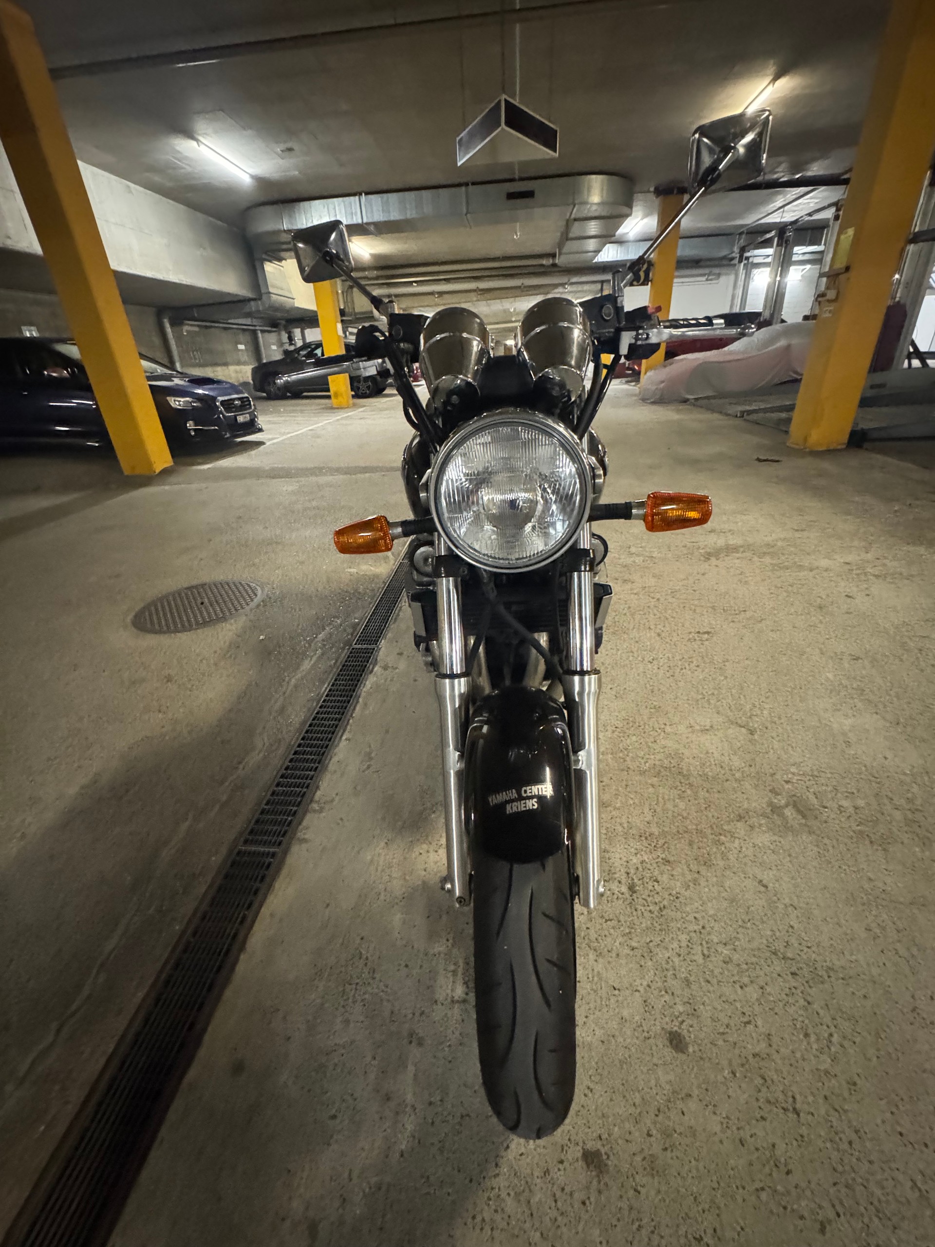 YAMAHA XJR 1200