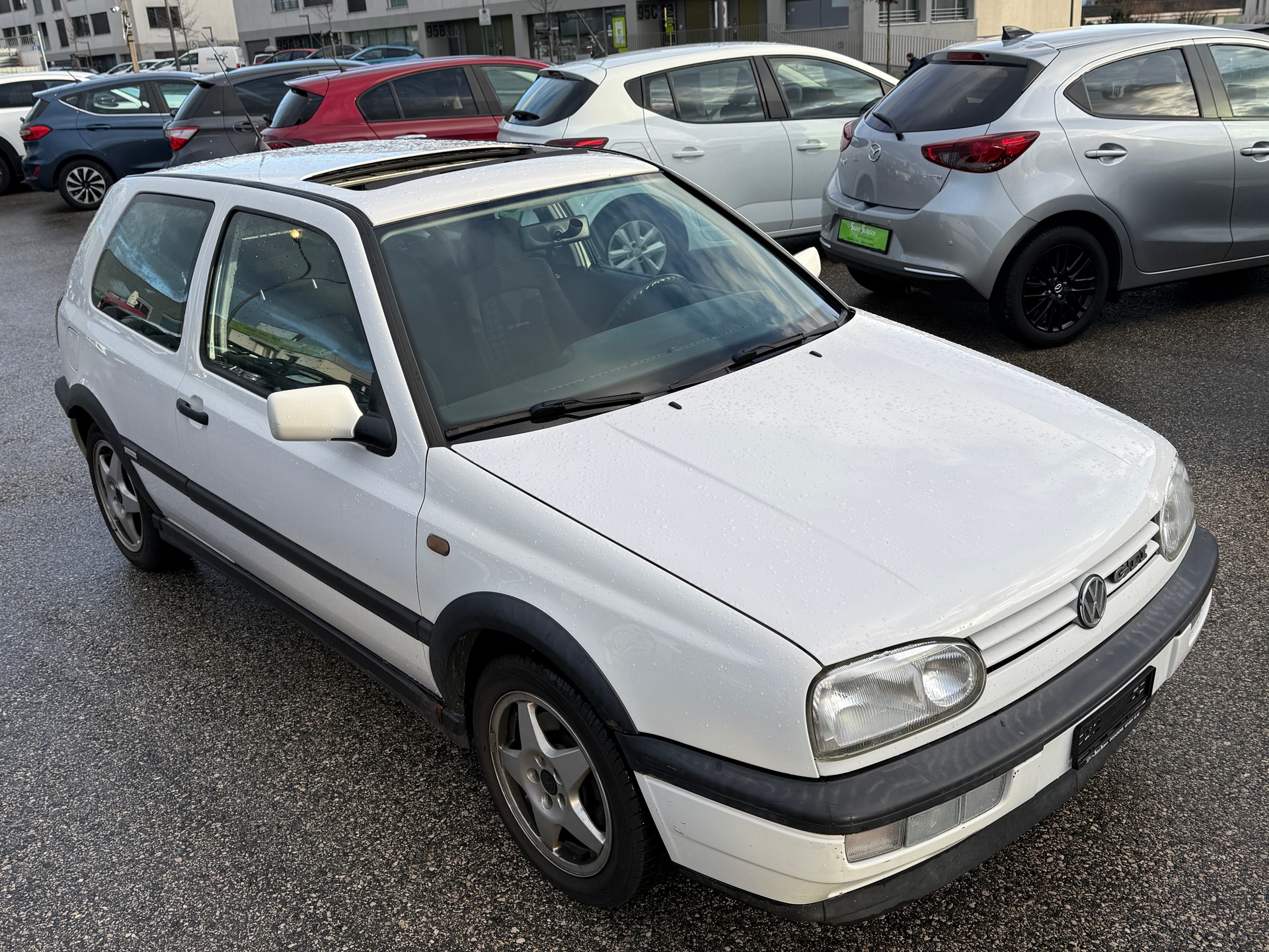 VW Golf 2000 GTI Edition-image-4