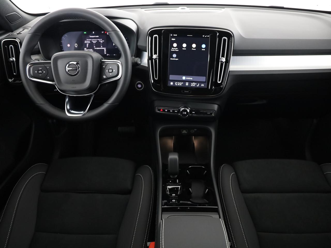 VOLVO XC40 2.0 B4 MH Black Edition-image-8