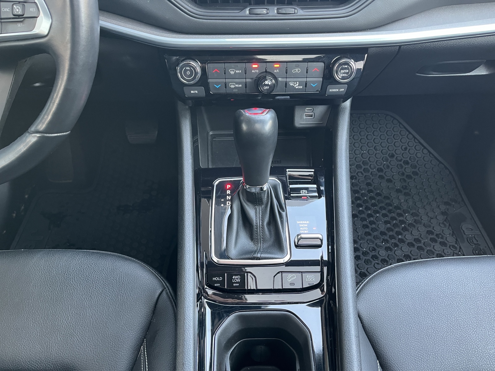 JEEP Compass 1.3 Swiss Limited 4xe-image-11