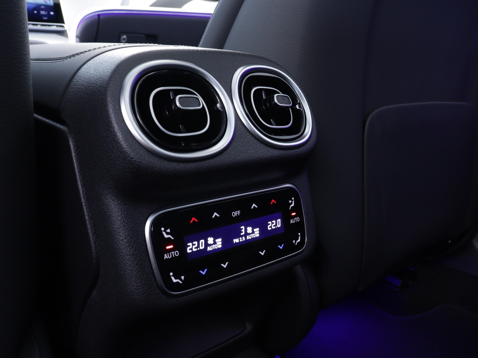 MERCEDES-BENZ GLC 220 d AMG Line 4matic-image-12