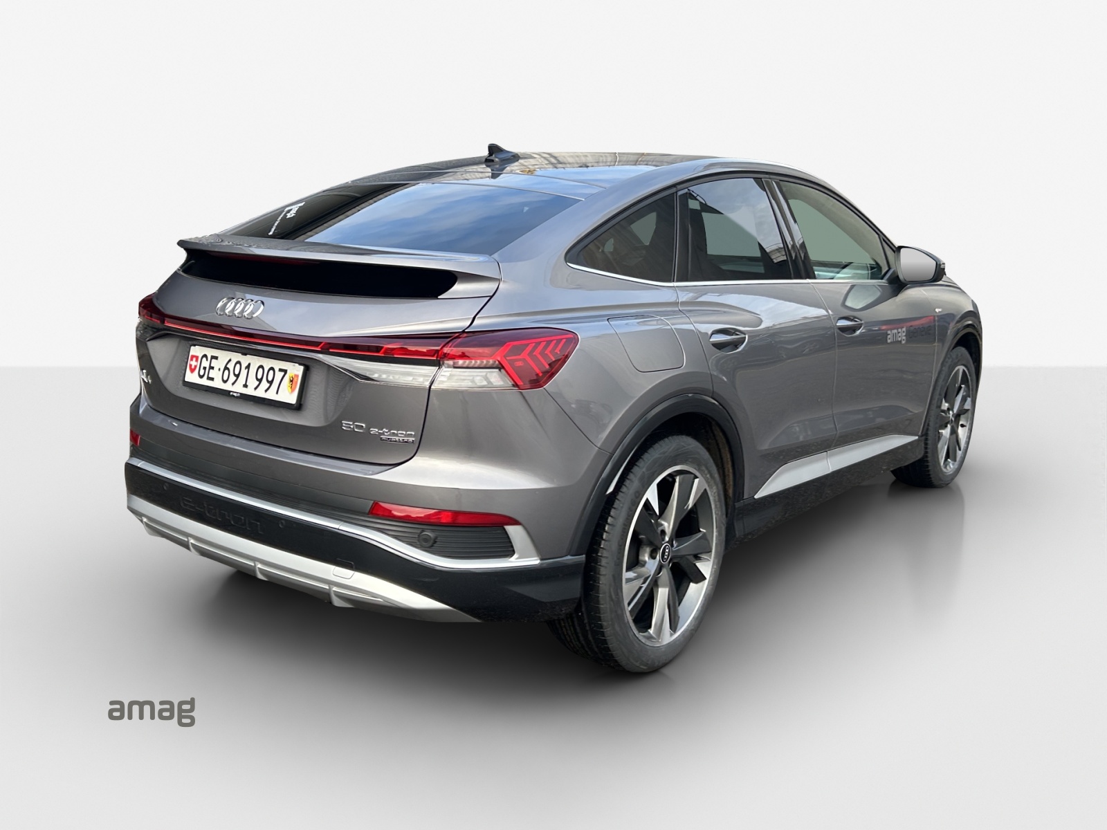 AUDI Q4 Sportback e-tron 50 quattro-image-4