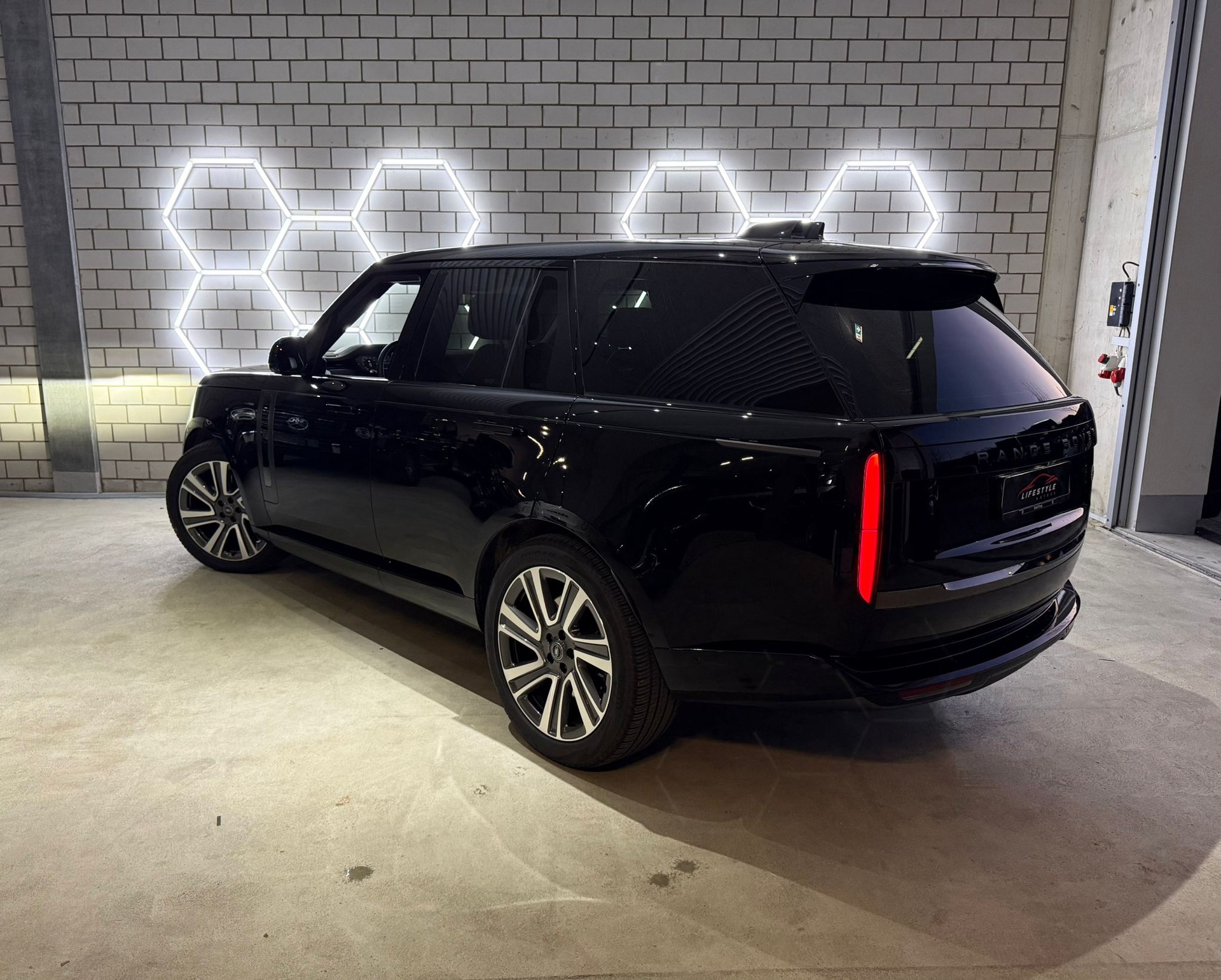 LAND ROVER Range Rover P530 4.4 V8 SV Automatic-image-2