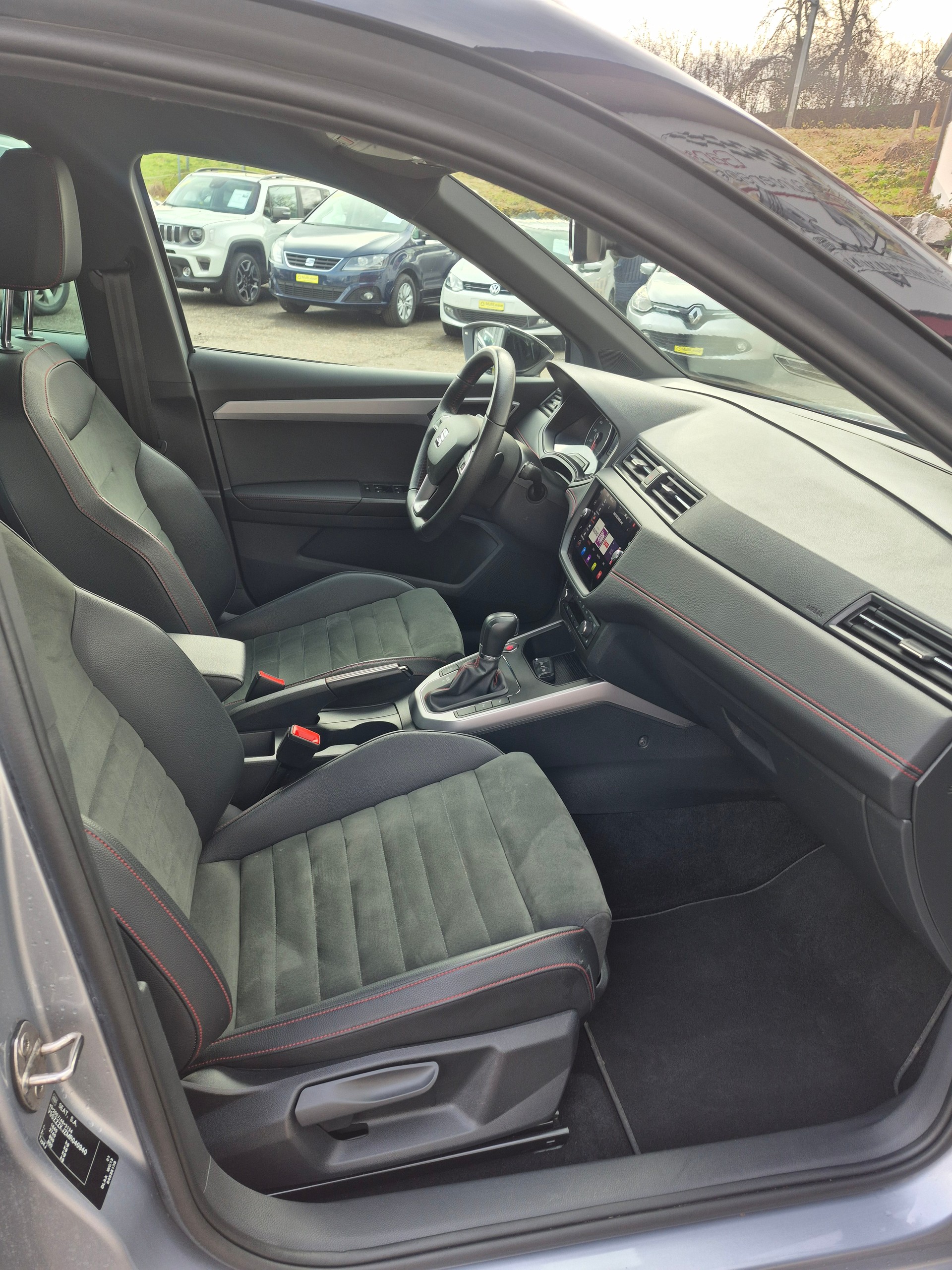 SEAT Arona 1.0 TSI Eco Hola FR DSG-image-13