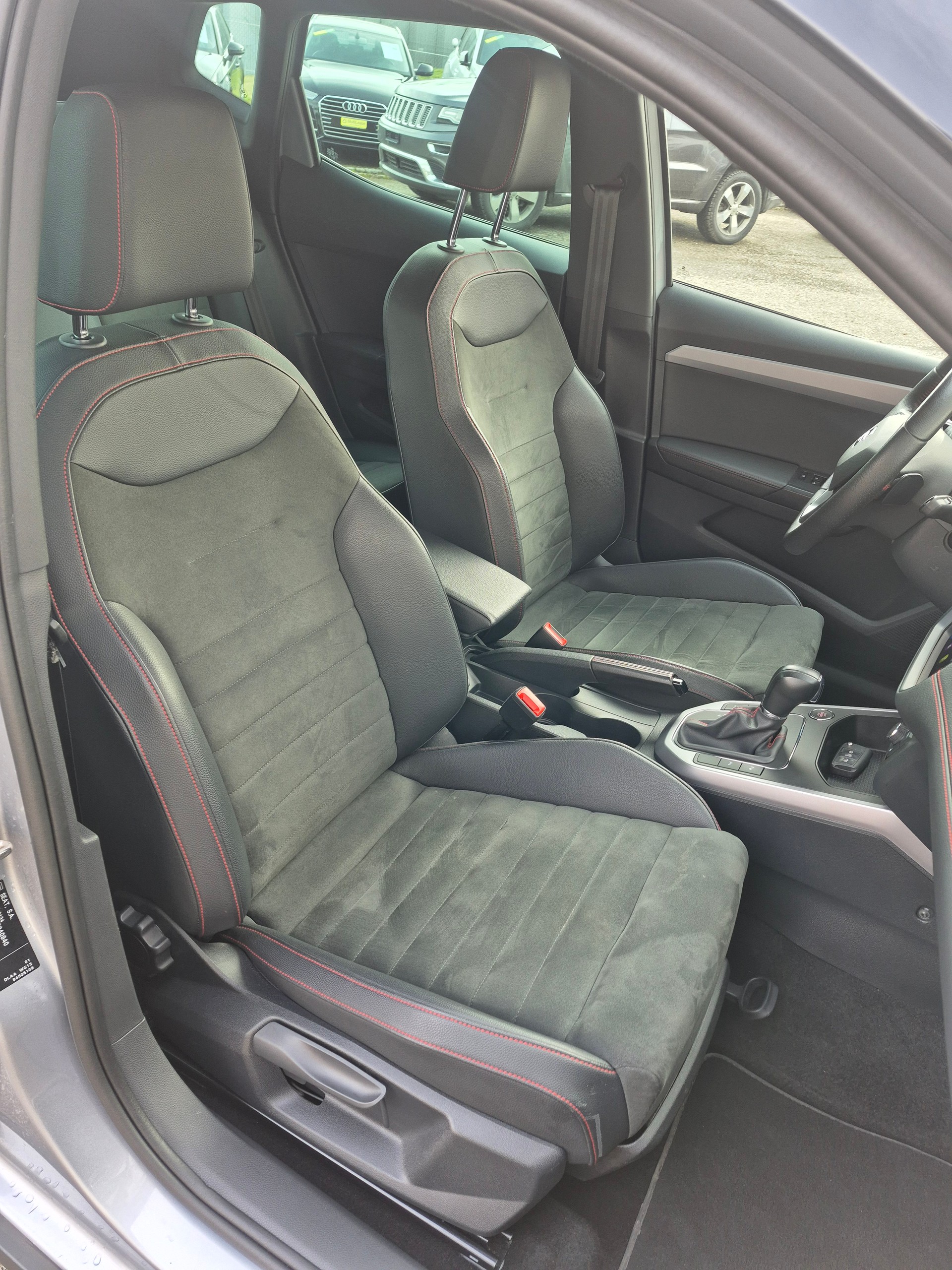 SEAT Arona 1.0 TSI Eco Hola FR DSG-image-14