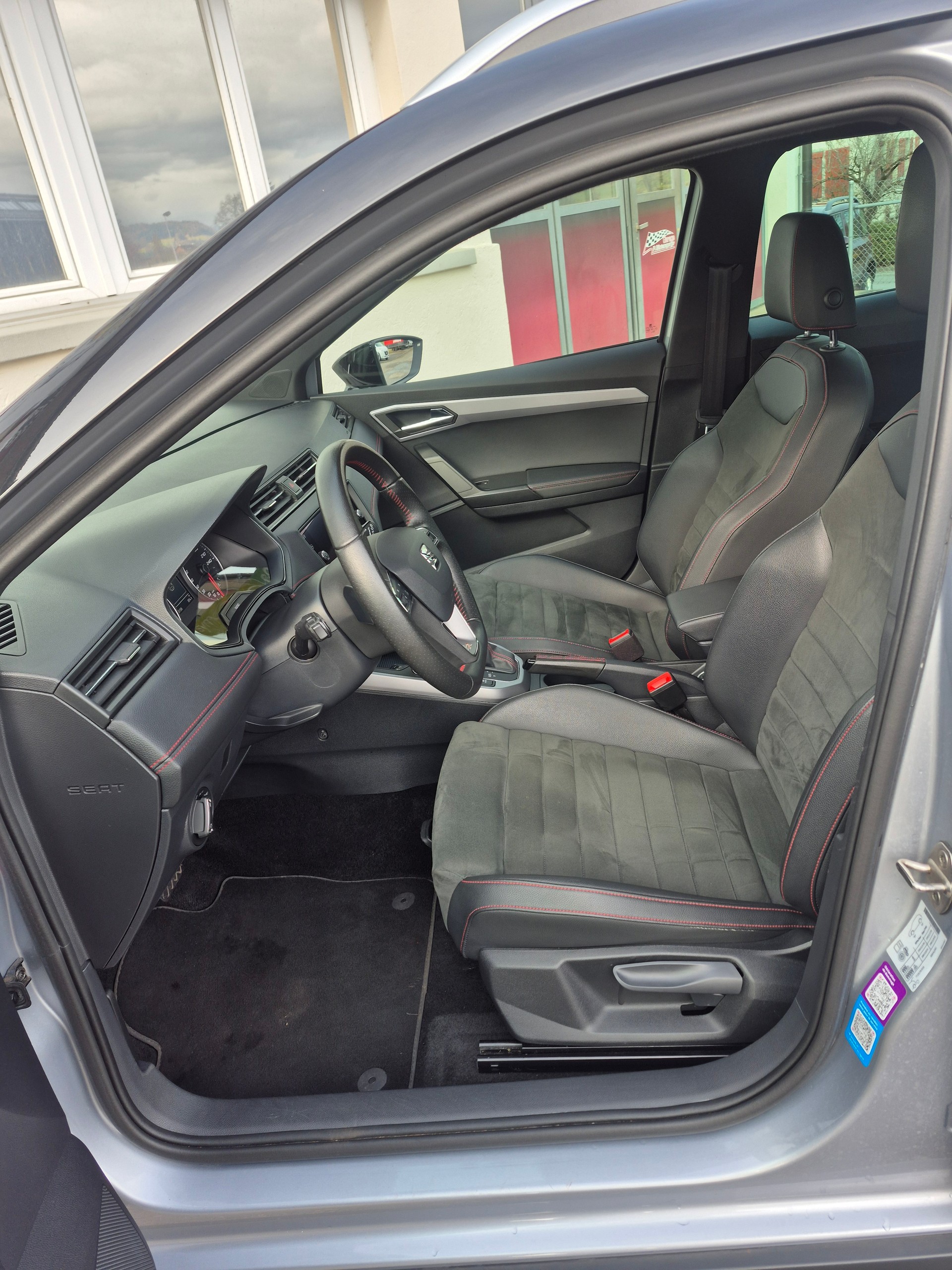 SEAT Arona 1.0 TSI Eco Hola FR DSG-image-11