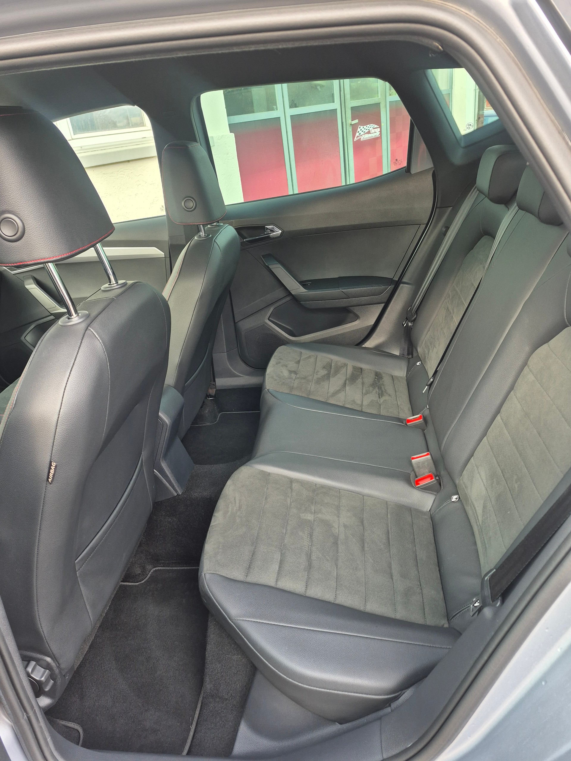 SEAT Arona 1.0 TSI Eco Hola FR DSG-image-12