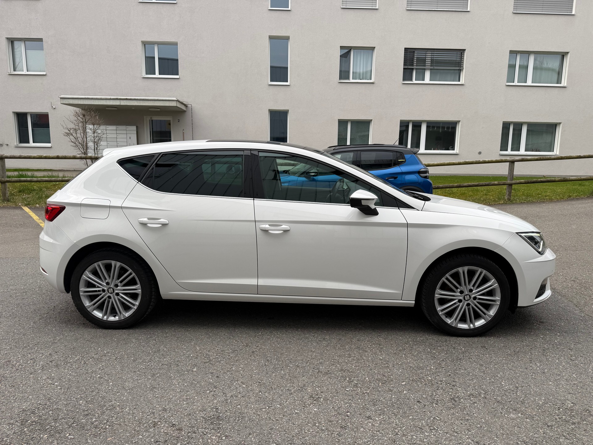 SEAT Leon 1.4 TSI Xcellence-image-1