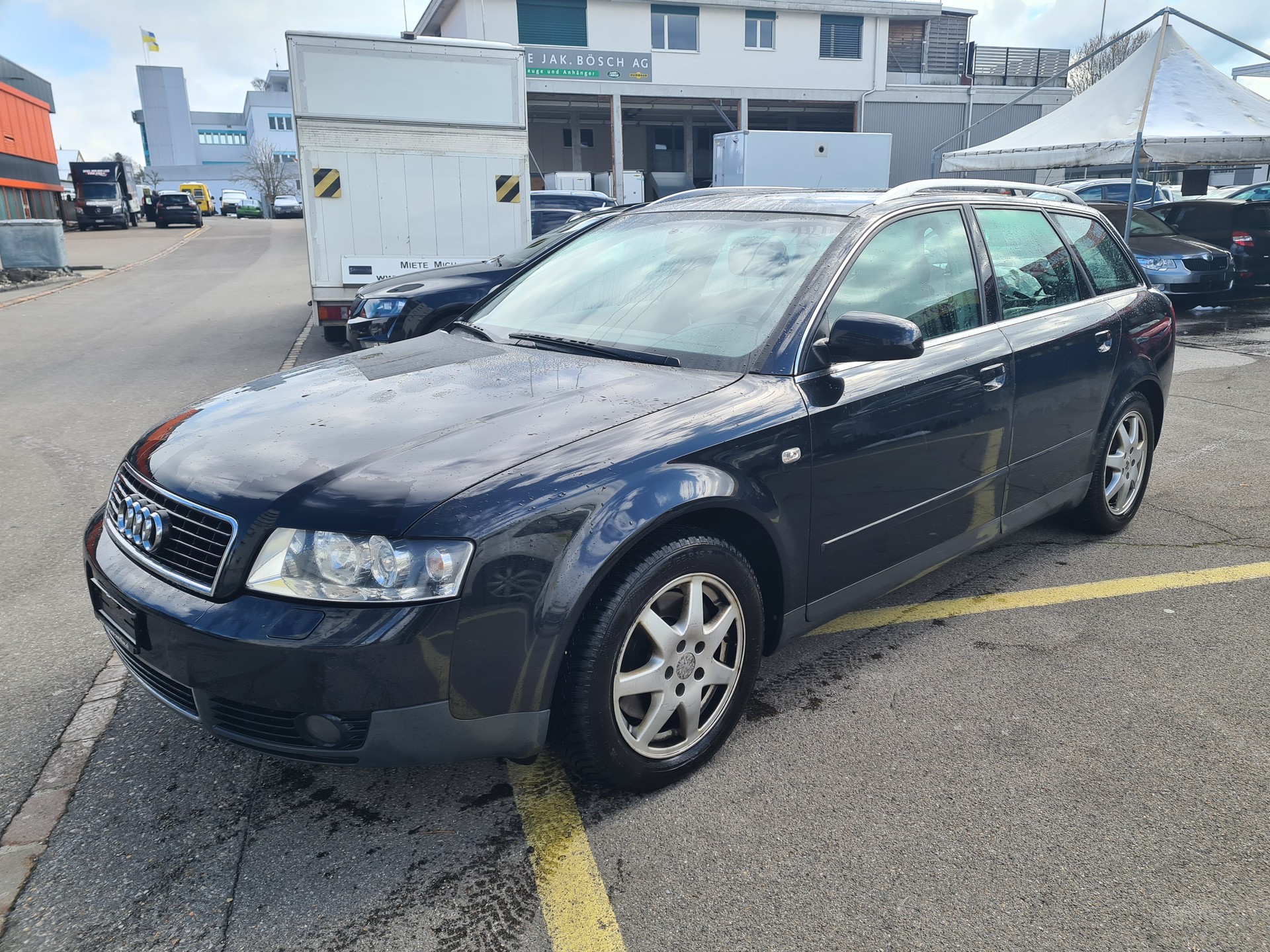 AUDI A4 Avant 3.0 V6 quattro-showroom-element-2