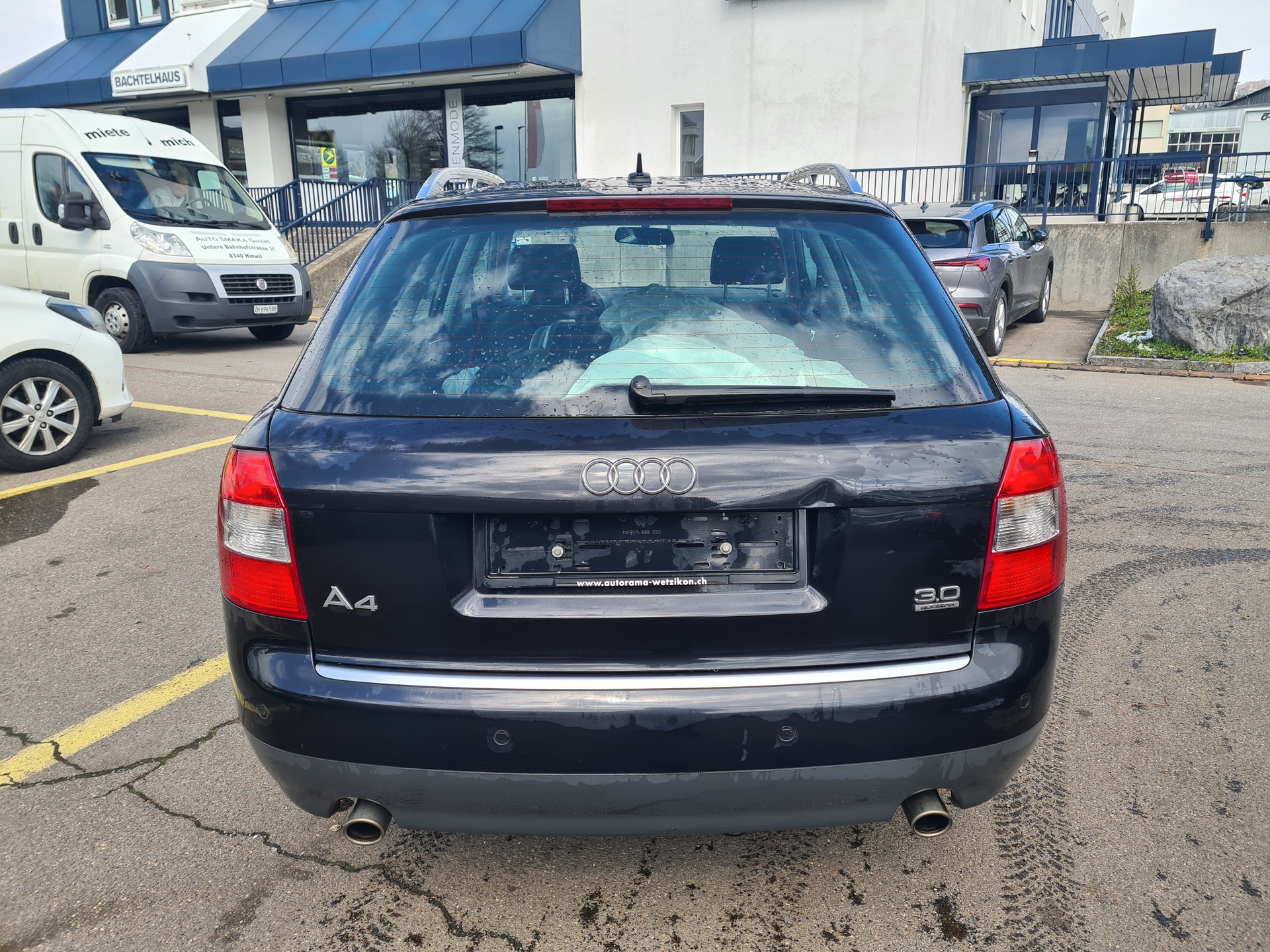 AUDI A4 Avant 3.0 V6 quattro-image-5