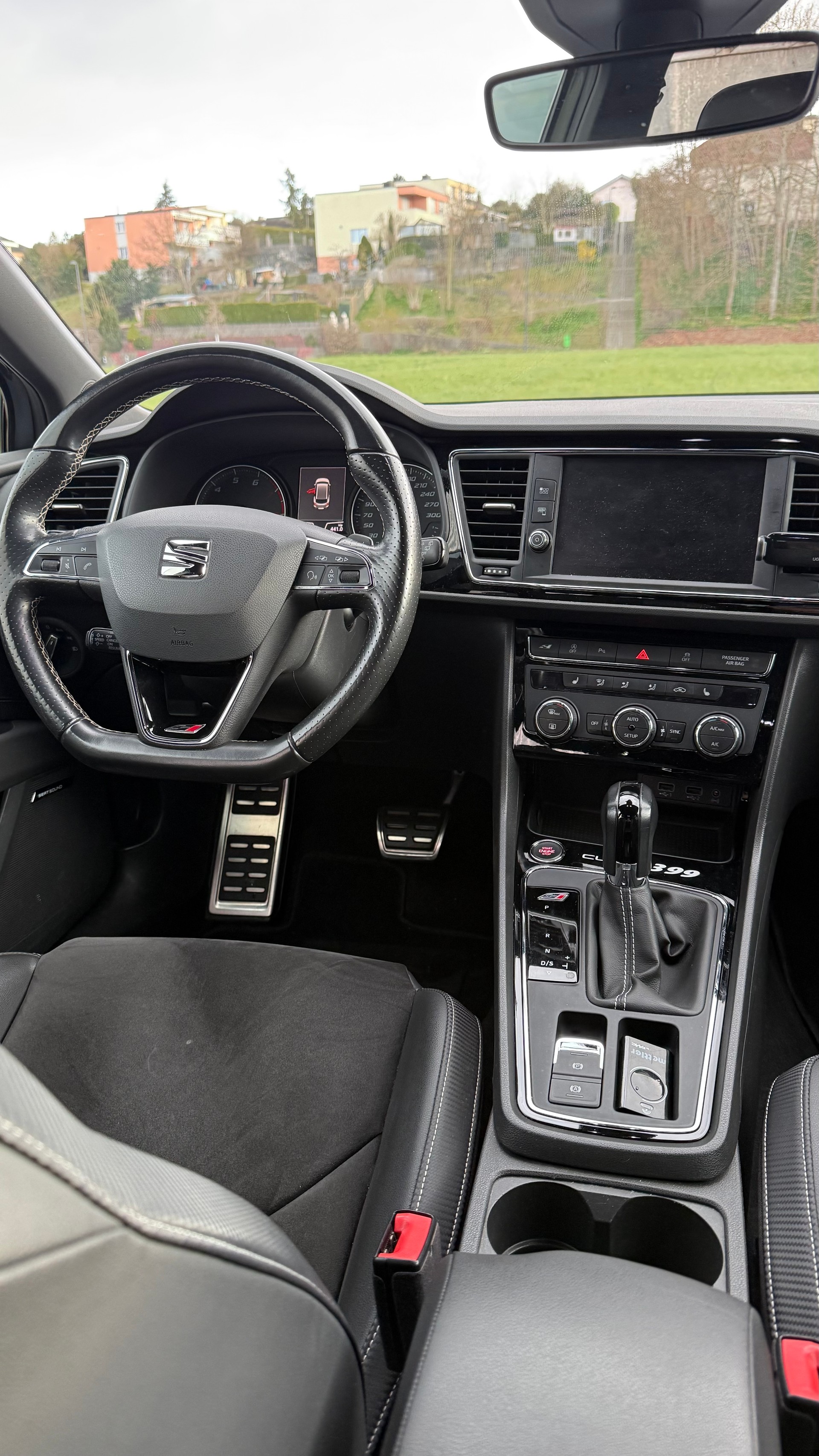 SEAT Leon ST 2.0 TSI Cupra 399 4 Drive DSG-image-5