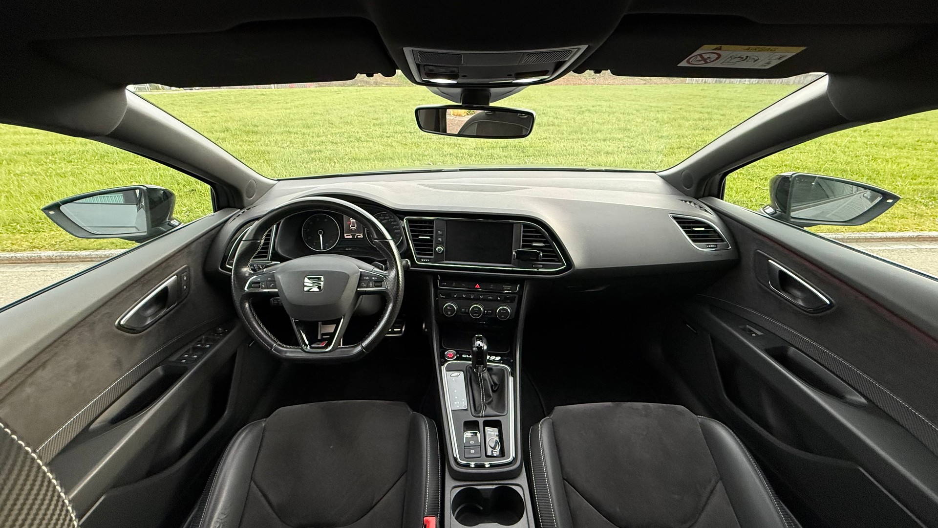 SEAT Leon ST 2.0 TSI Cupra 399 4 Drive DSG-image-6