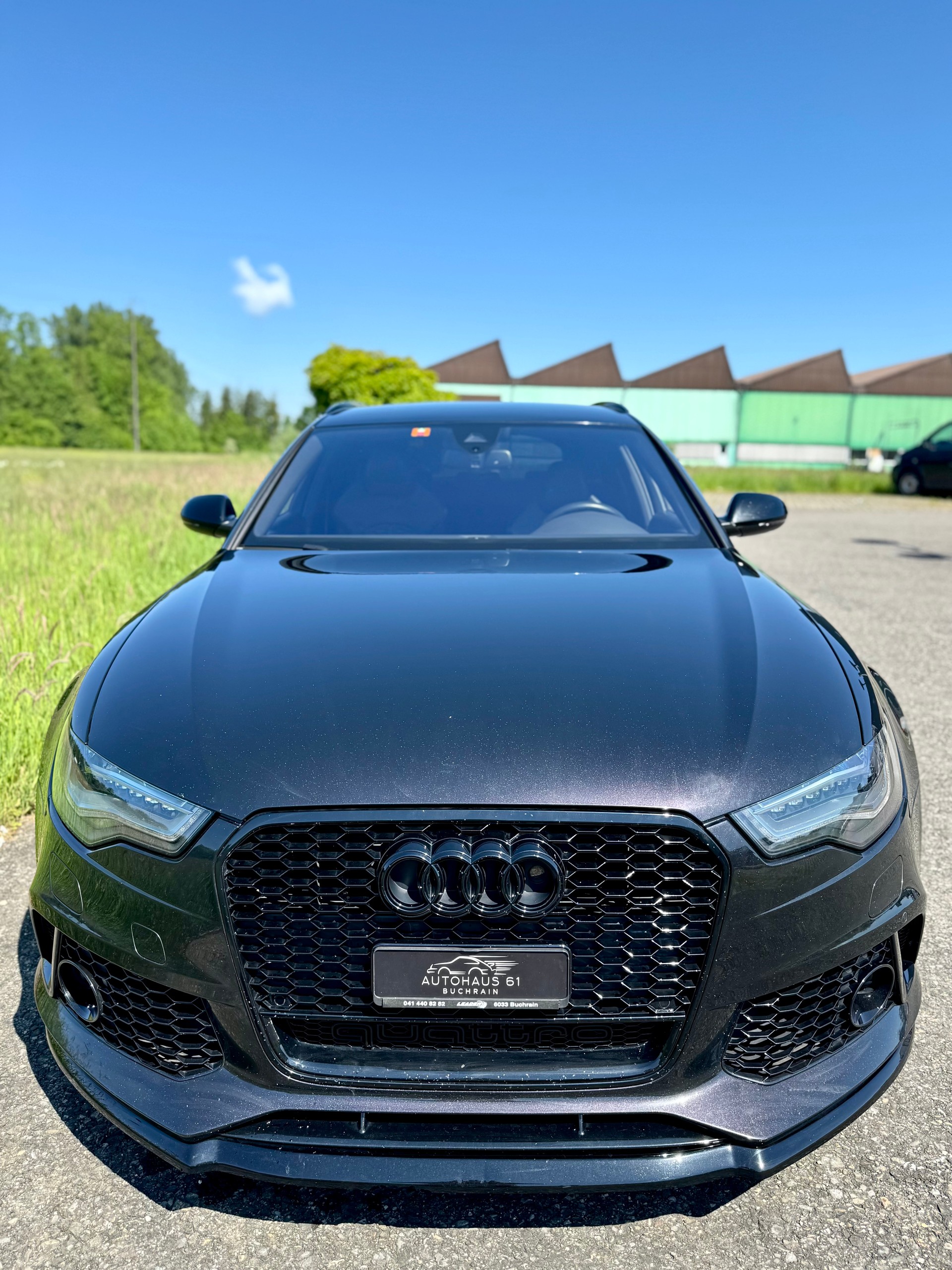 AUDI RS6 Avant 4.0 TFSI V8 quattro Tiptronic / ab MFK bei Verkauf-showroom-element-3