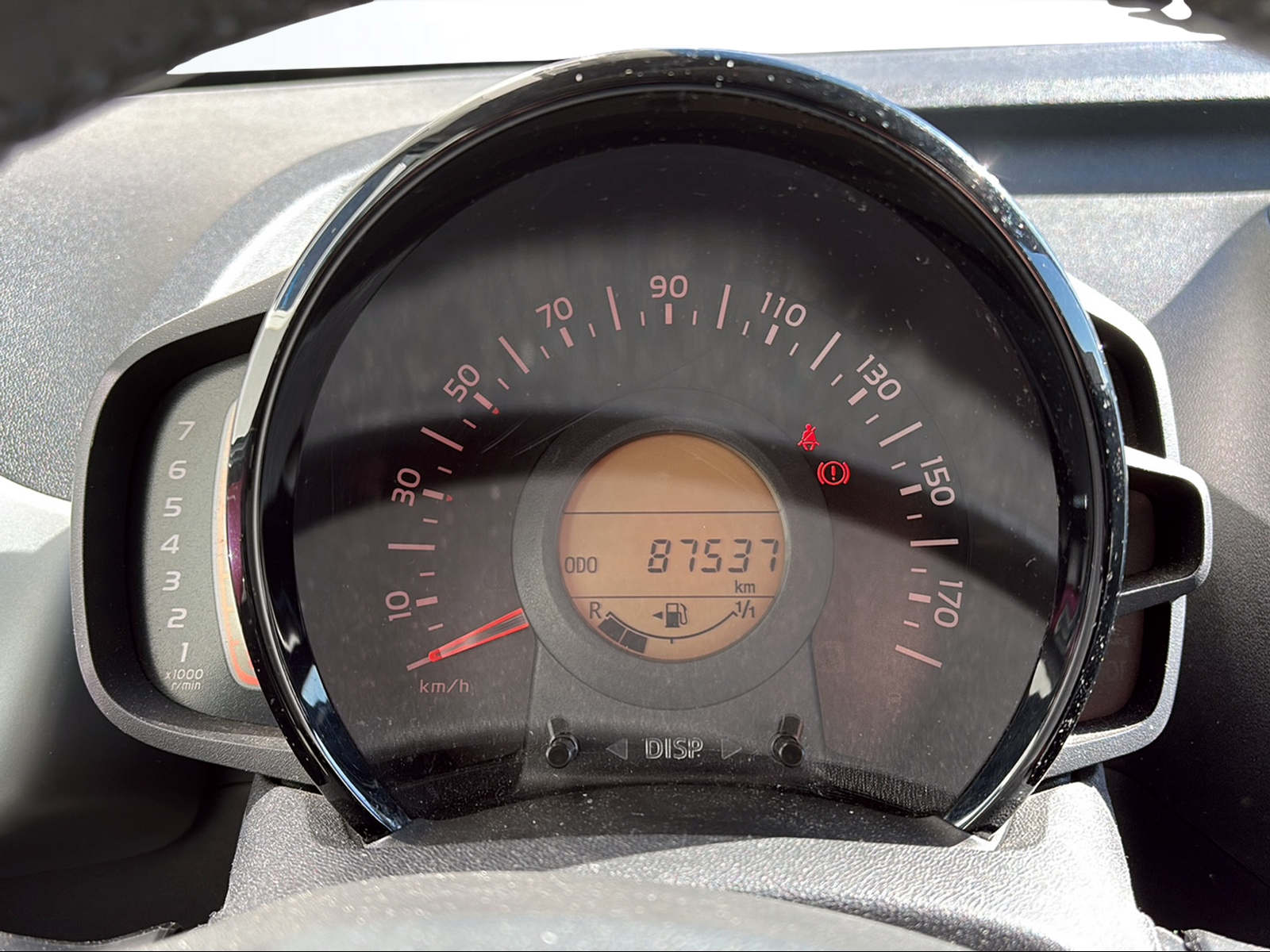 PEUGEOT 108 1.2 VTi Allure-image-10