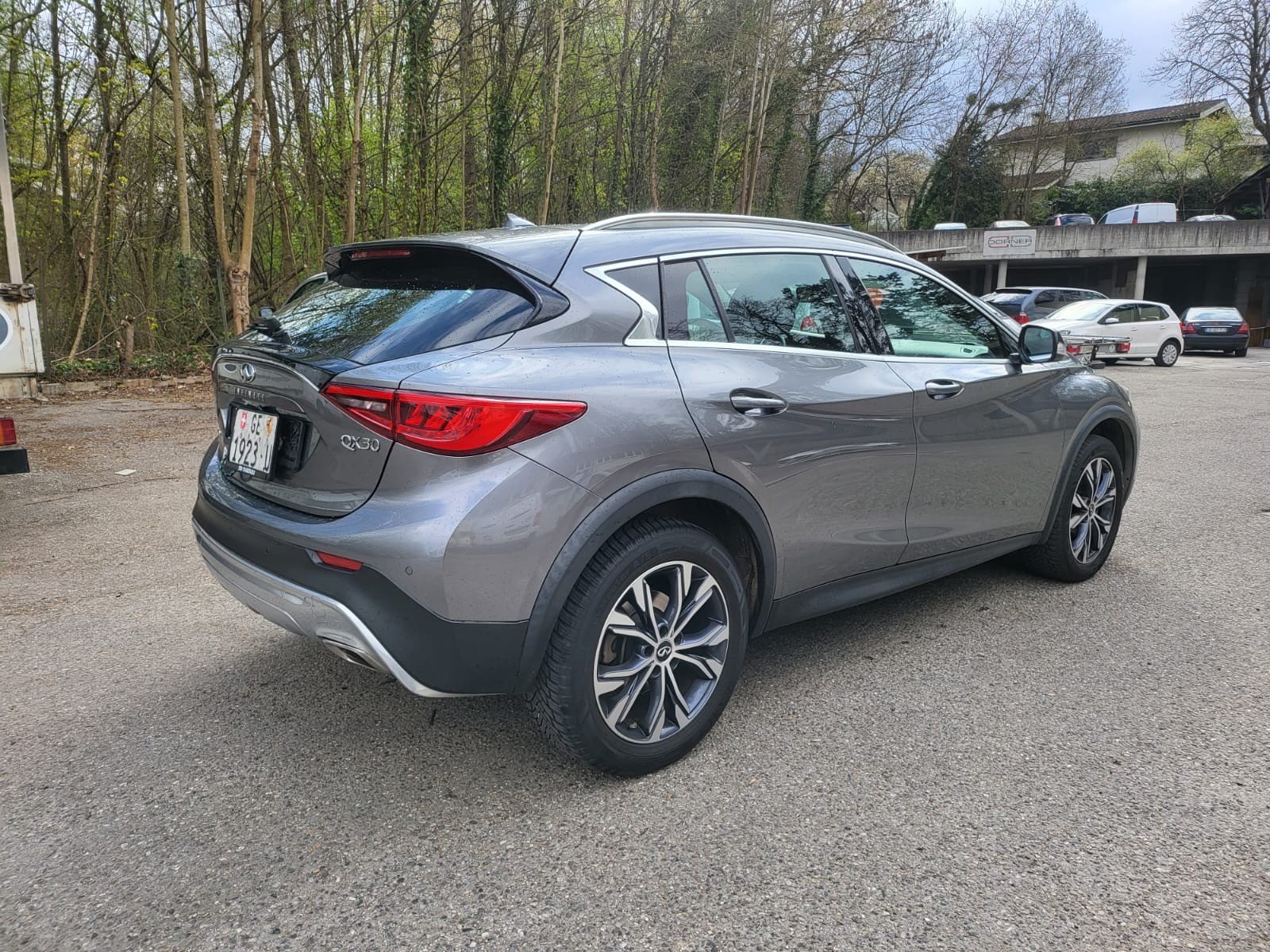 INFINITI QX30 2.2d Luxe DCT AWD-image-9