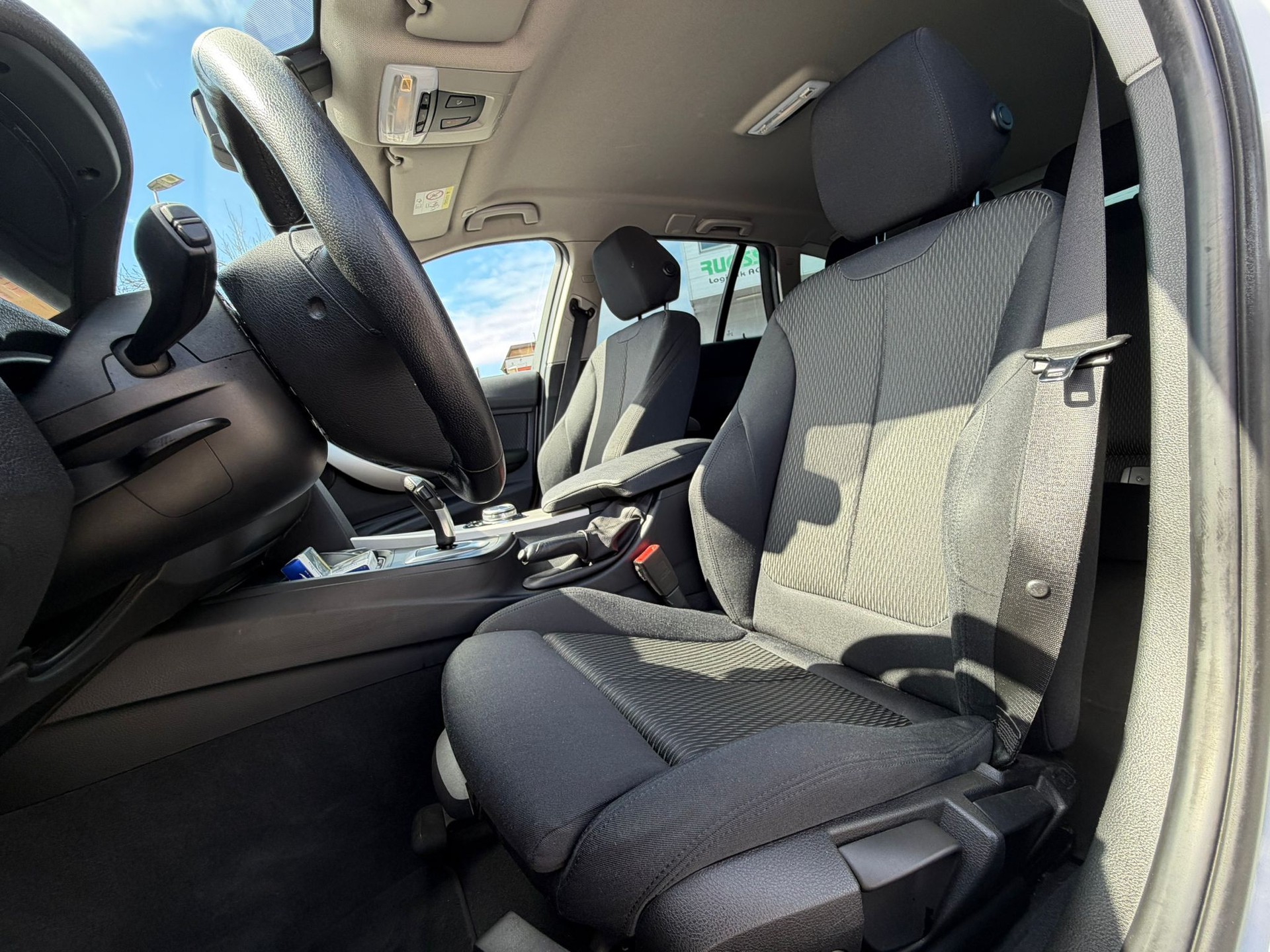 BMW 320d xDrive Touring Steptronic Silber&Black Edition-image-5