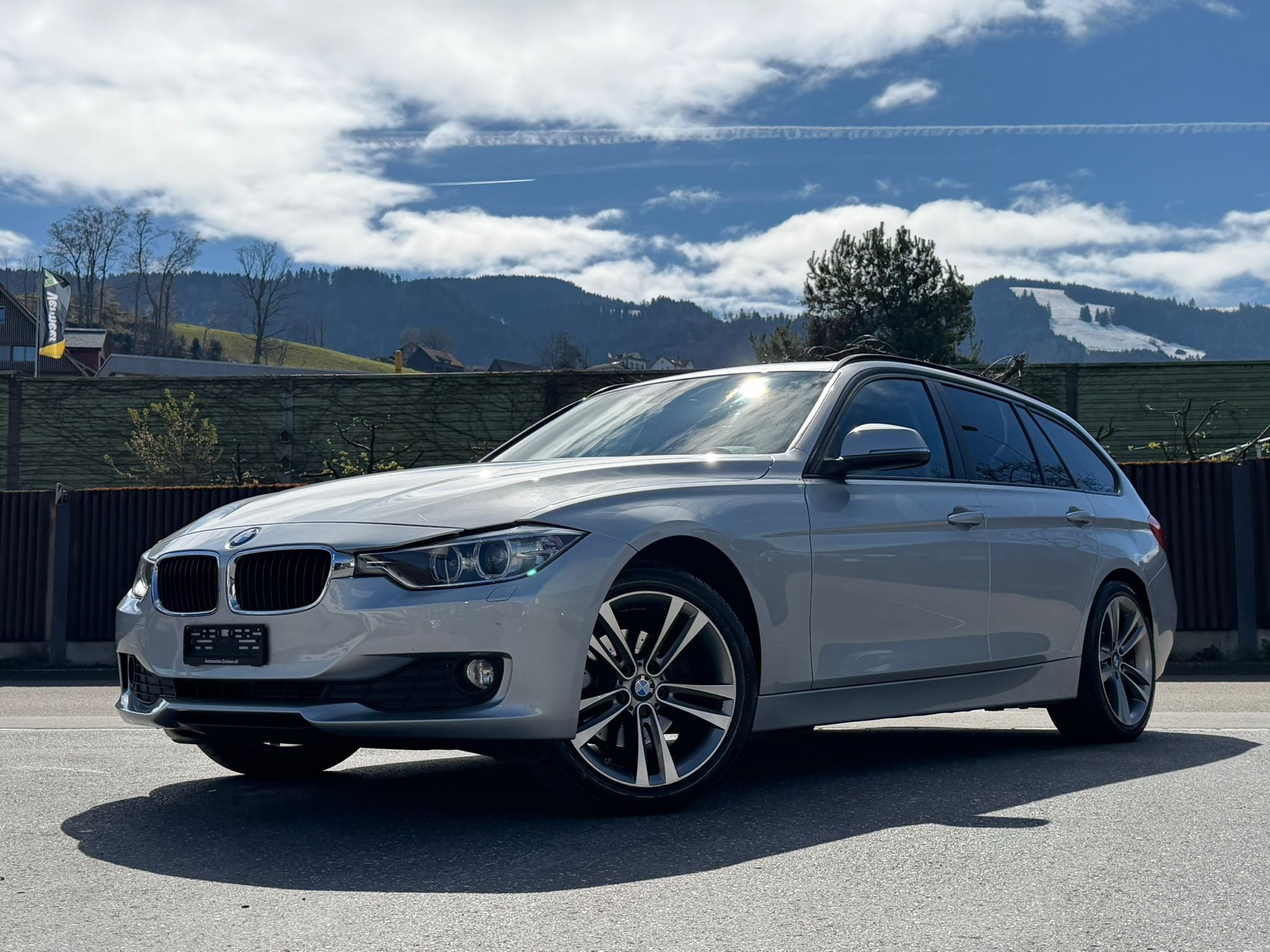 BMW 320d xDrive Touring Steptronic Silber&Black Edition