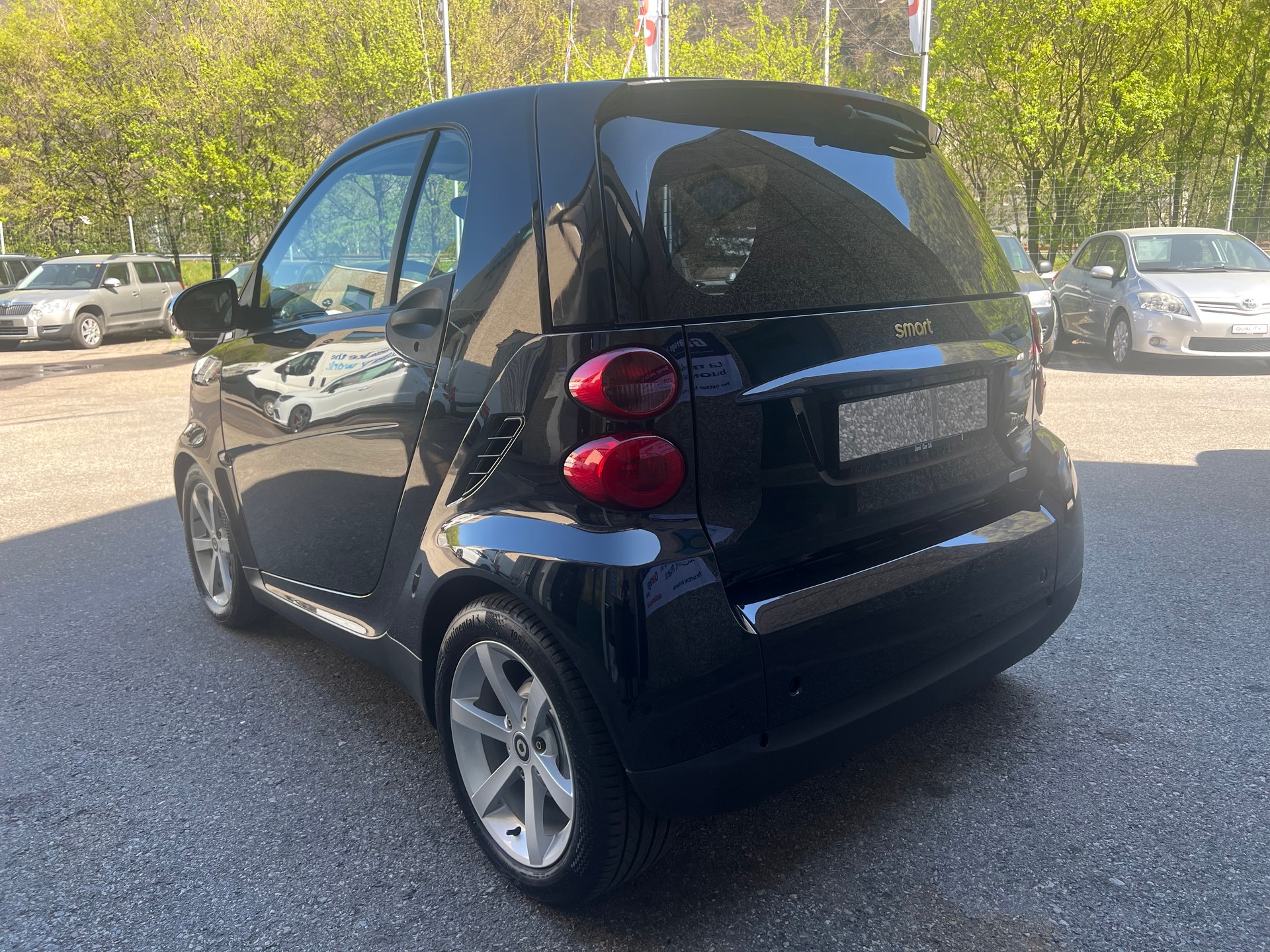 SMART fortwo black & white limited mhd softouch-image-2