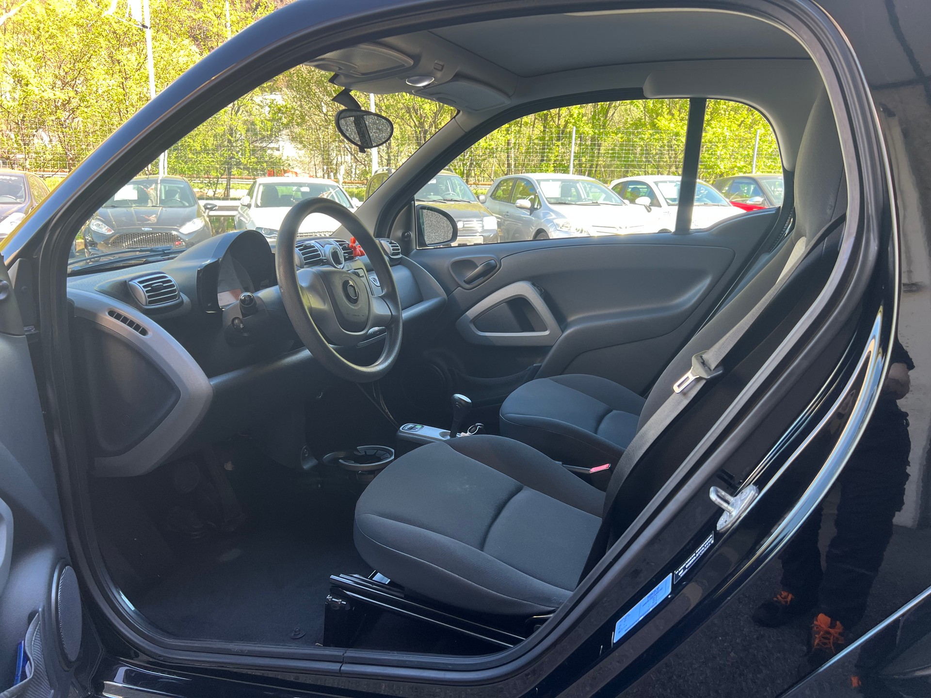 SMART fortwo black & white limited mhd softouch-image-8
