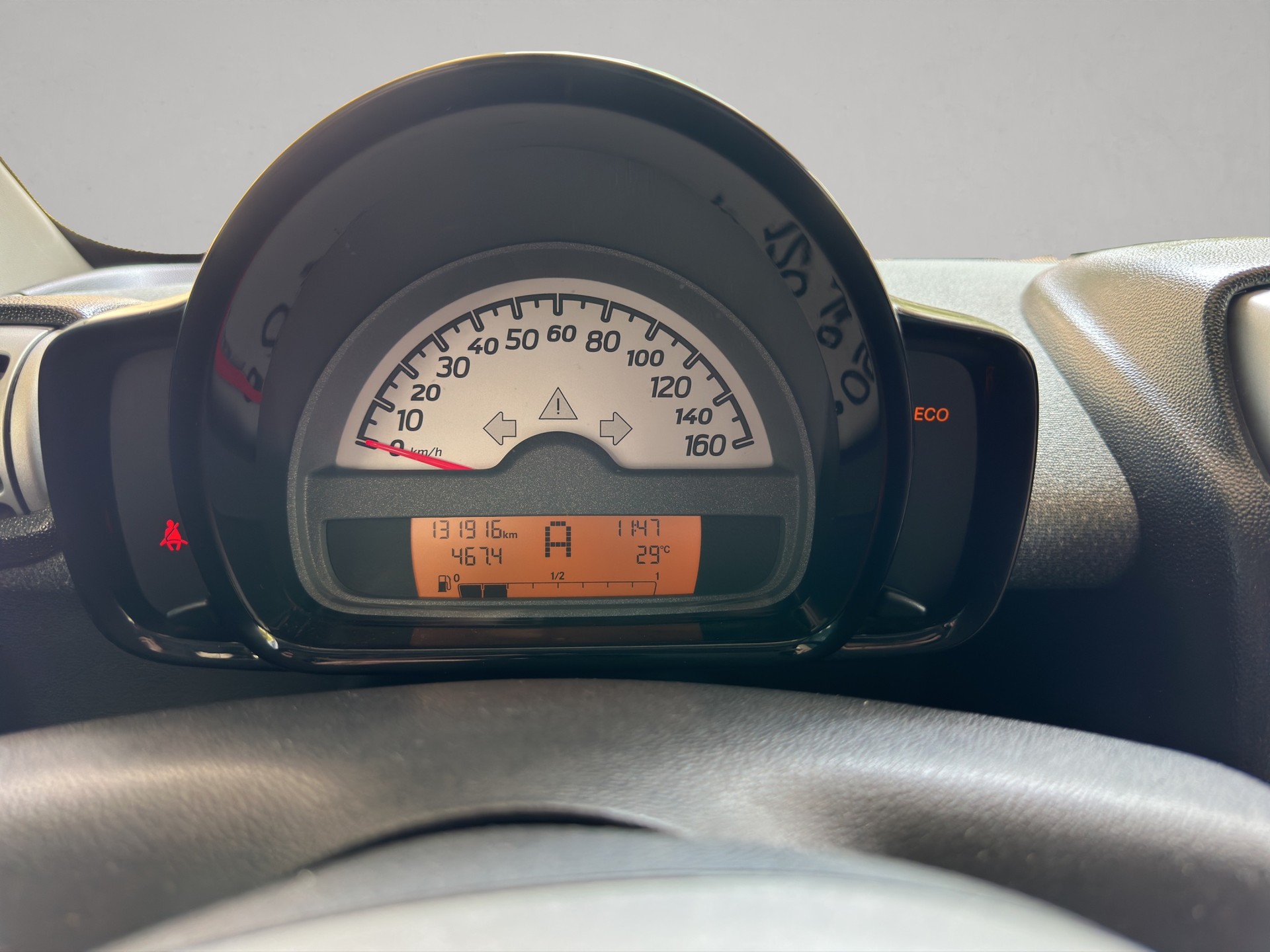 SMART fortwo black & white limited mhd softouch-image-9