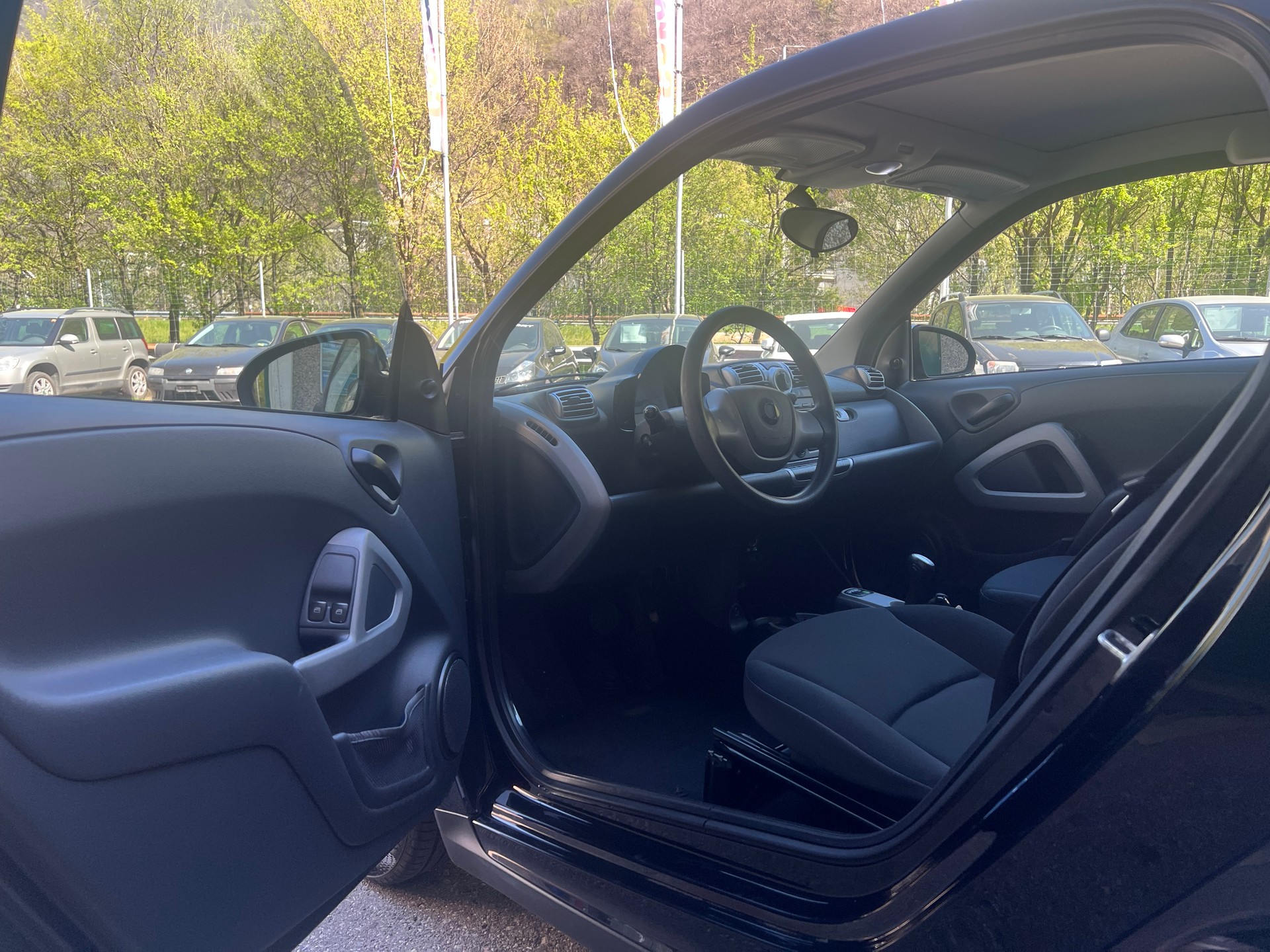 SMART fortwo black & white limited mhd softouch-image-5