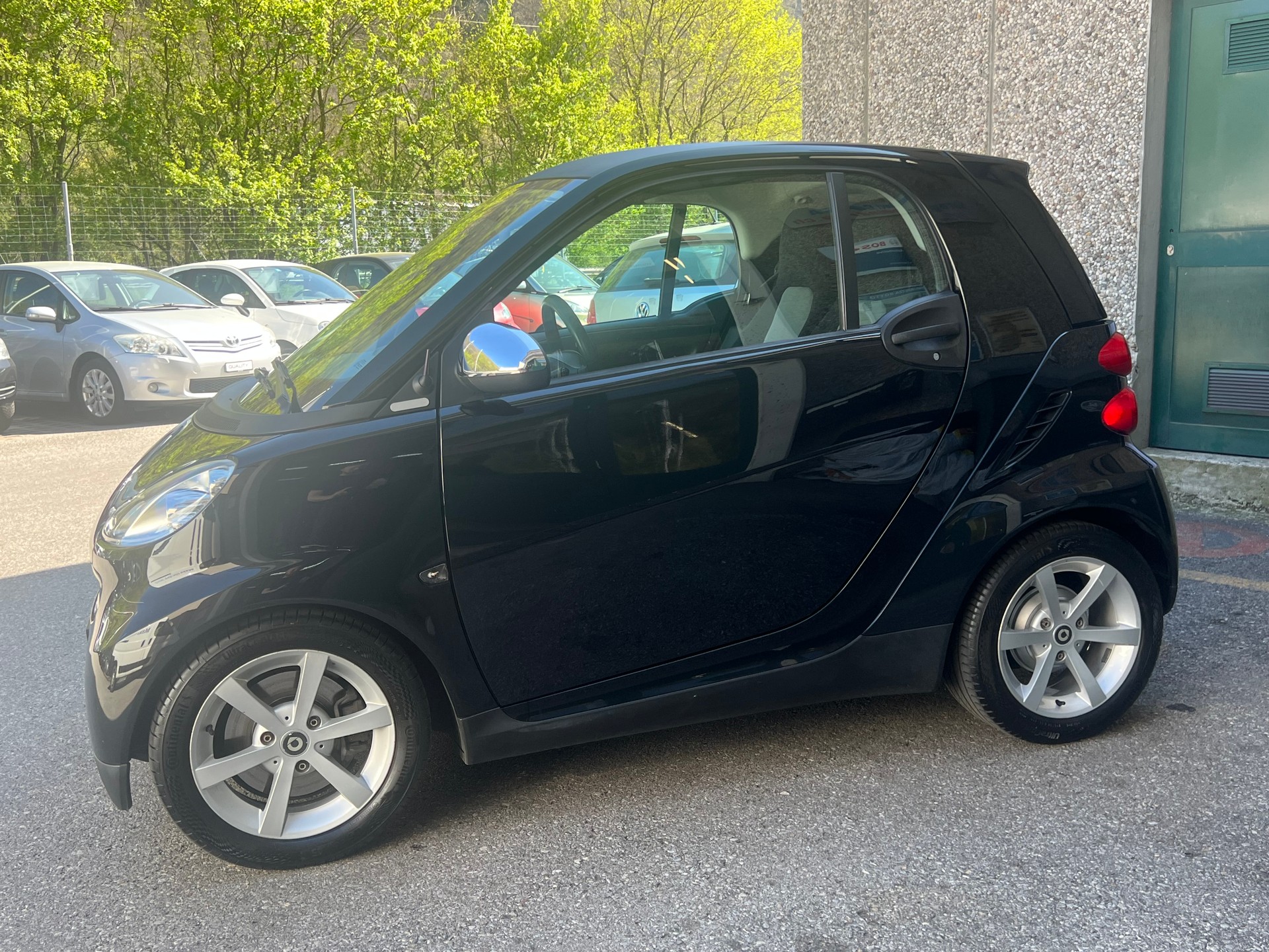 SMART fortwo black & white limited mhd softouch-image-1