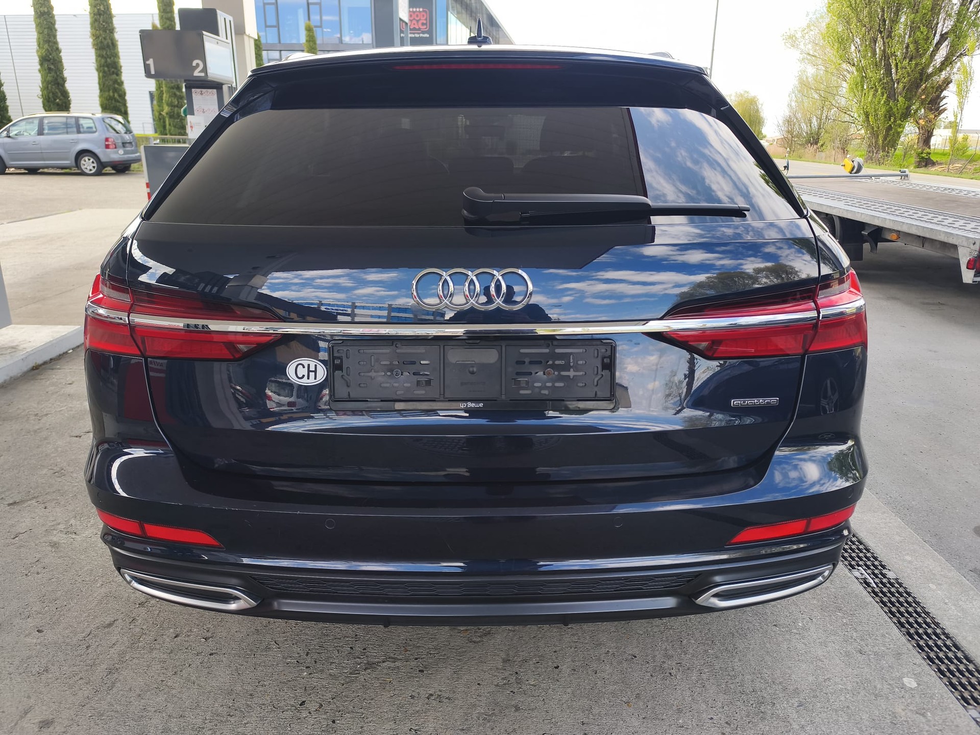AUDI A6 Avant 50 TFSIe quattro S-tronic-image-13