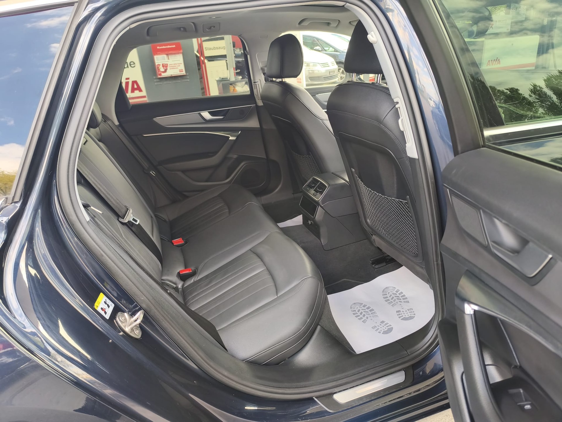 AUDI A6 Avant 50 TFSIe quattro S-tronic-image-9