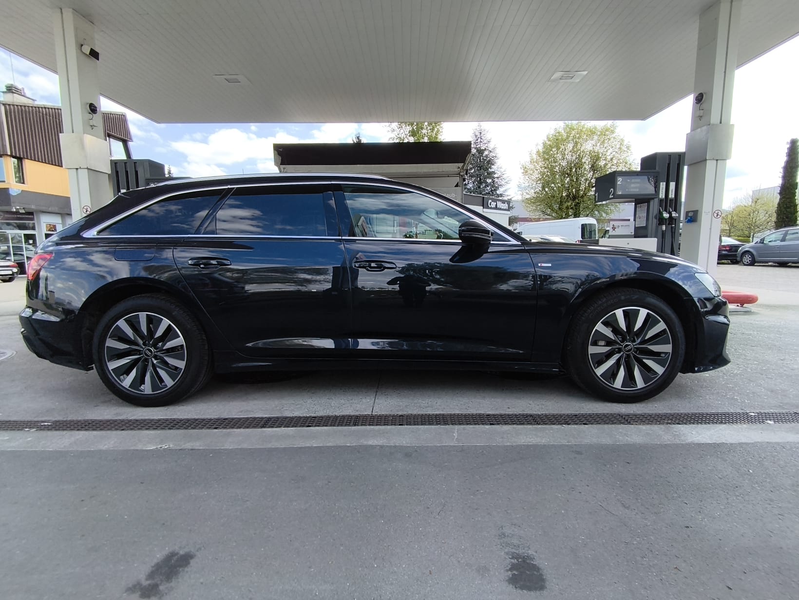 AUDI A6 Avant 50 TFSIe quattro S-tronic-image-5
