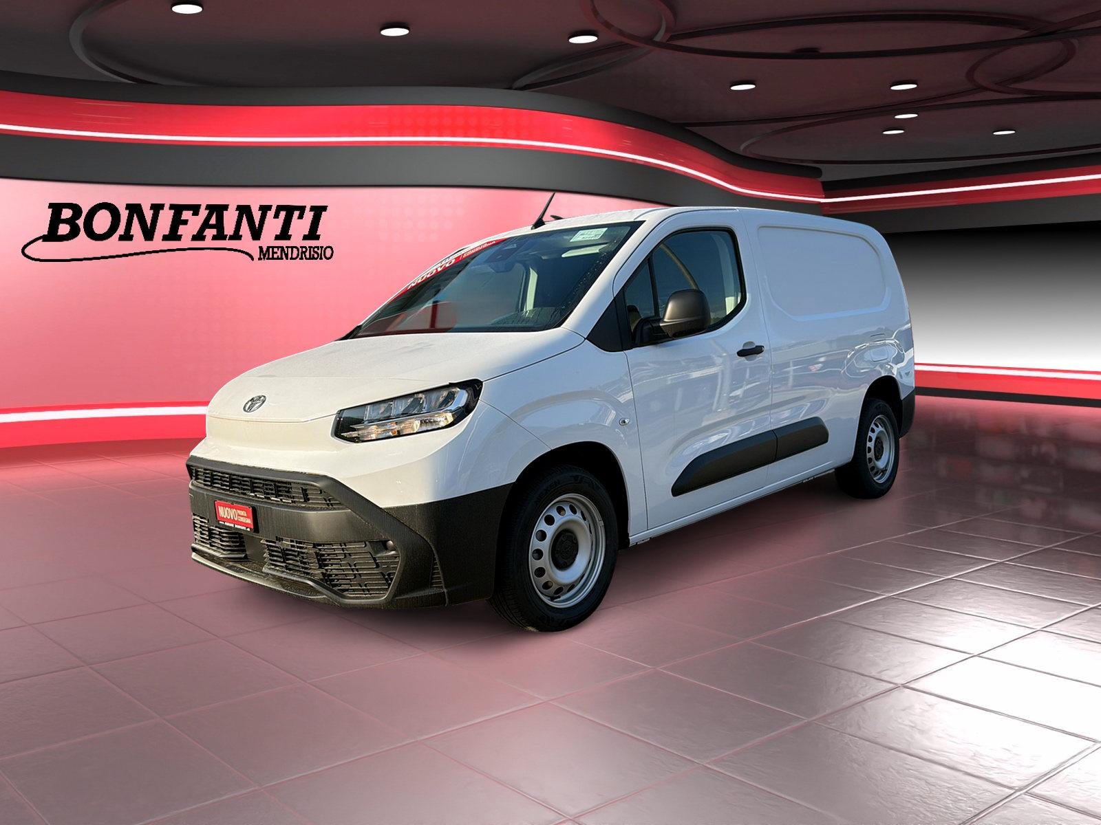 TOYOTA PROACE CITY Van L2 1.2 Active-image-0