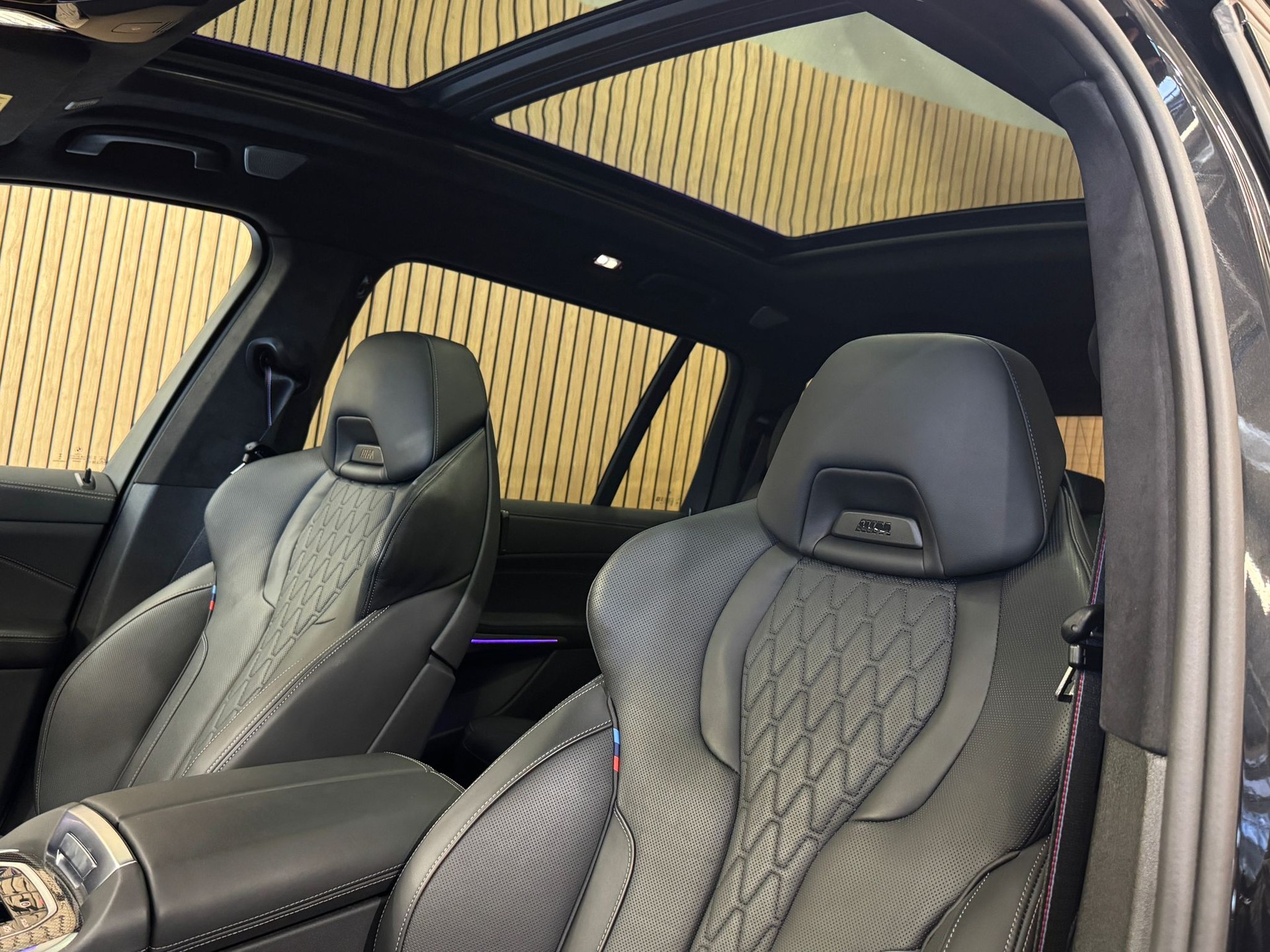 BMW X7 xDrive 48V 40d M Sport Pro Steptronic-image-27