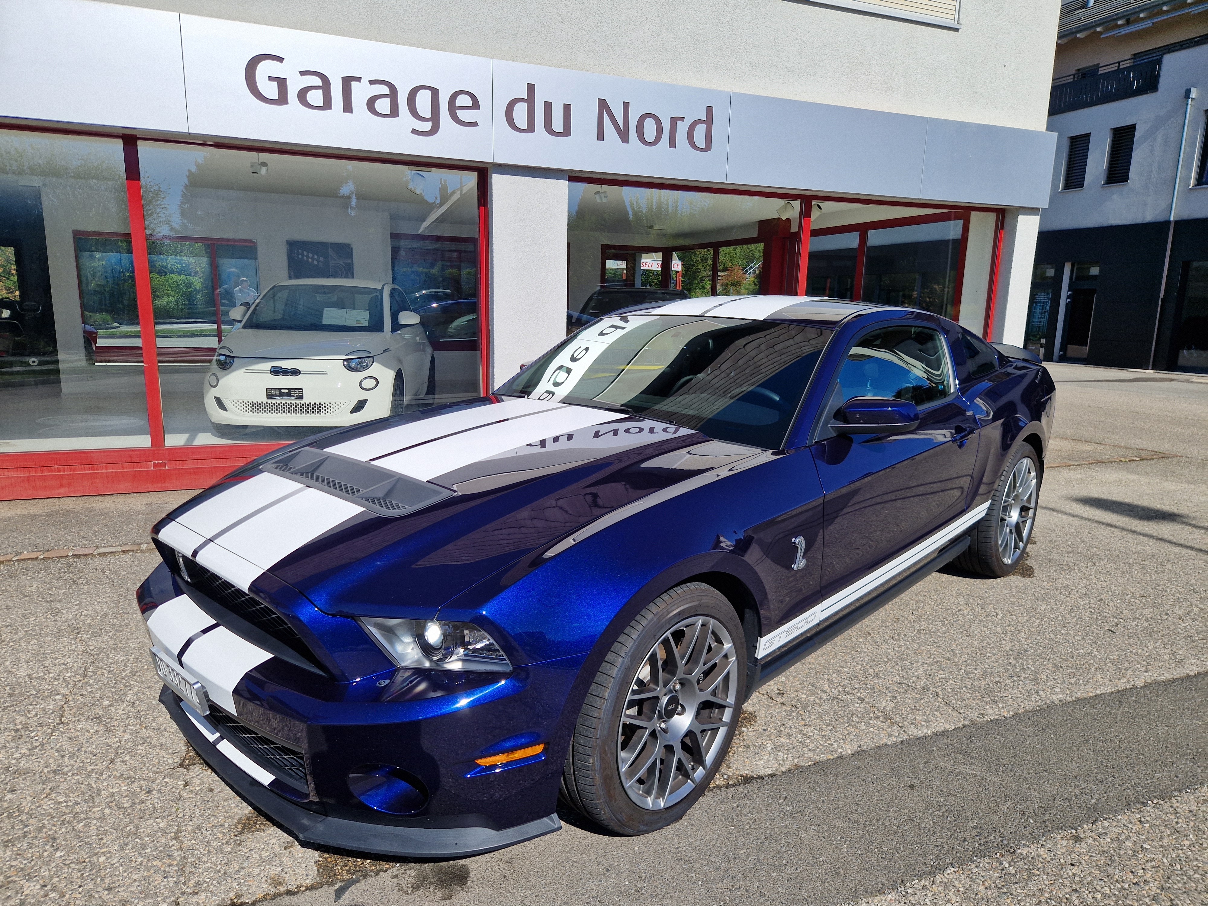 Car photo
