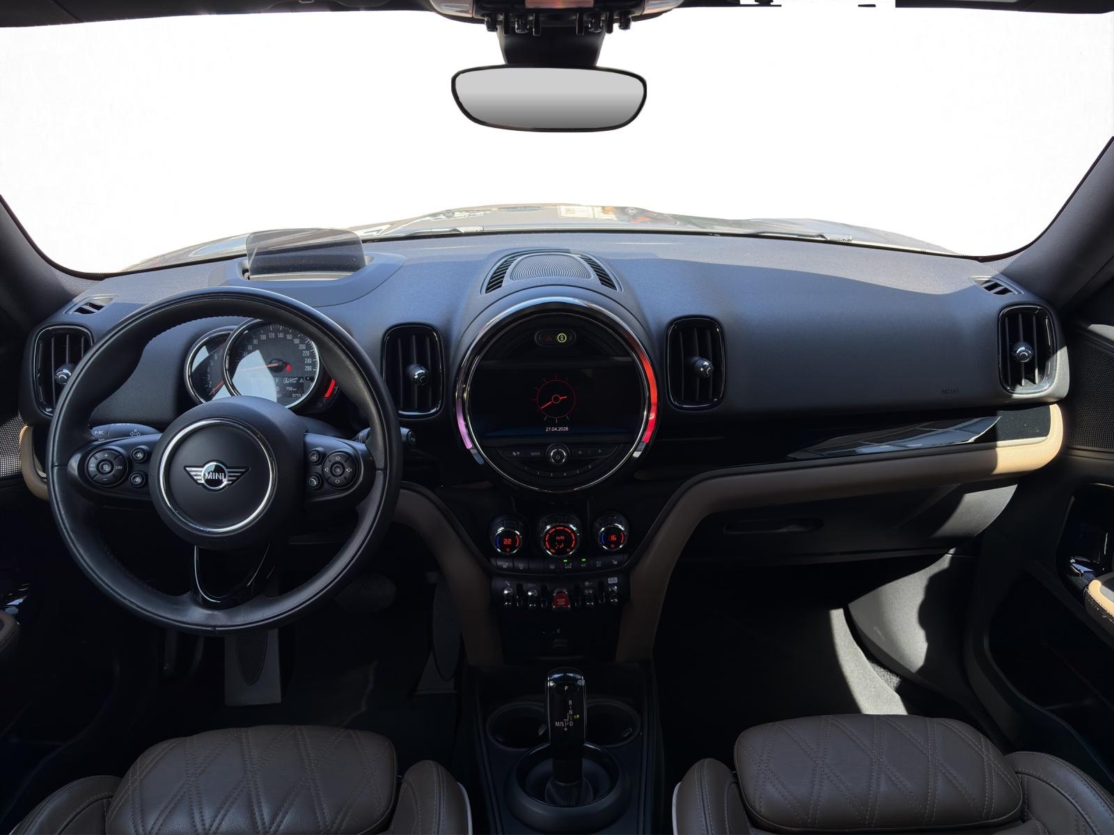 MINI Countryman F60 1.5i Cooper ALL4-image-12