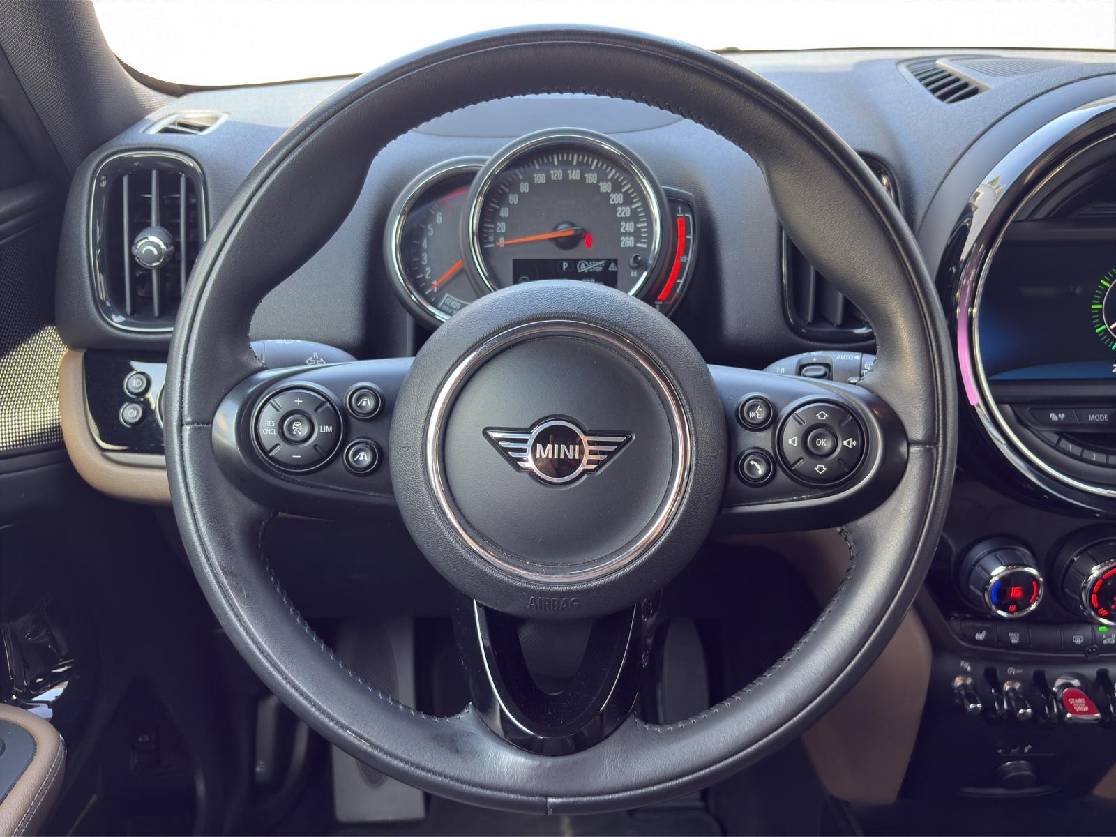 MINI Countryman F60 1.5i Cooper ALL4-image-10