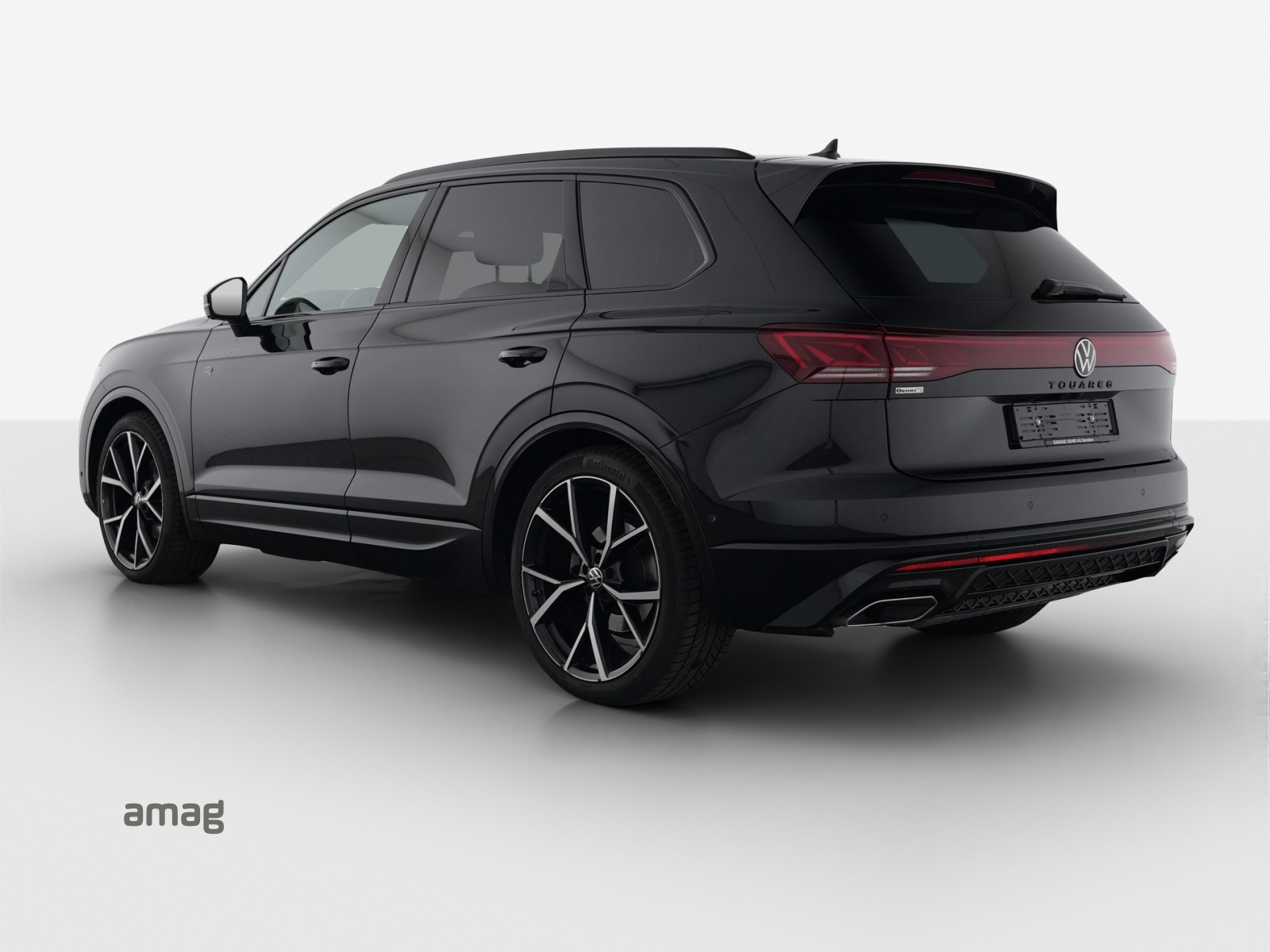 VW Touareg 3.0 TDI R-Line Tiptronic-image-2