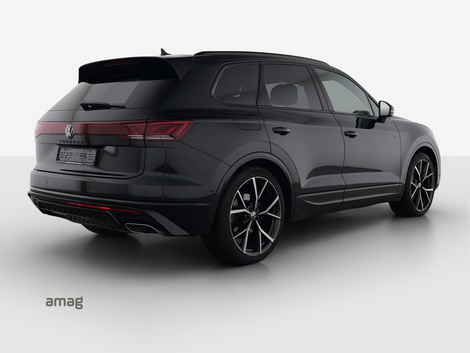 VW Touareg 3.0 TDI R-Line Tiptronic-image-3