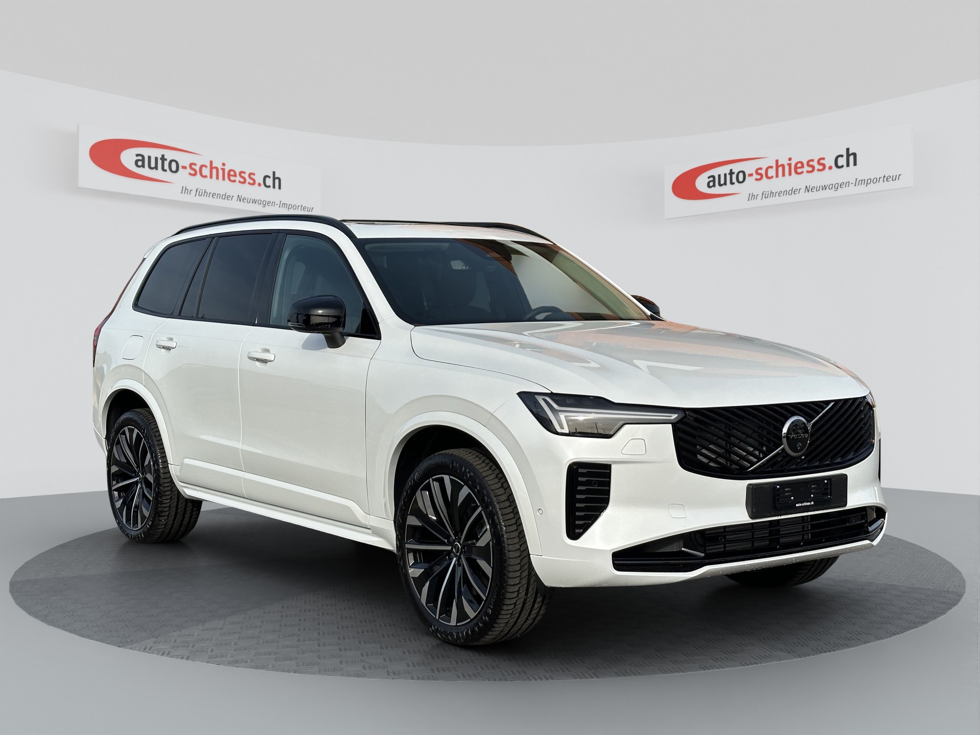 VOLVO XC90 T8 eAWD 7Pl. PluginHybrid Ultra Dark Geartronic-image-0