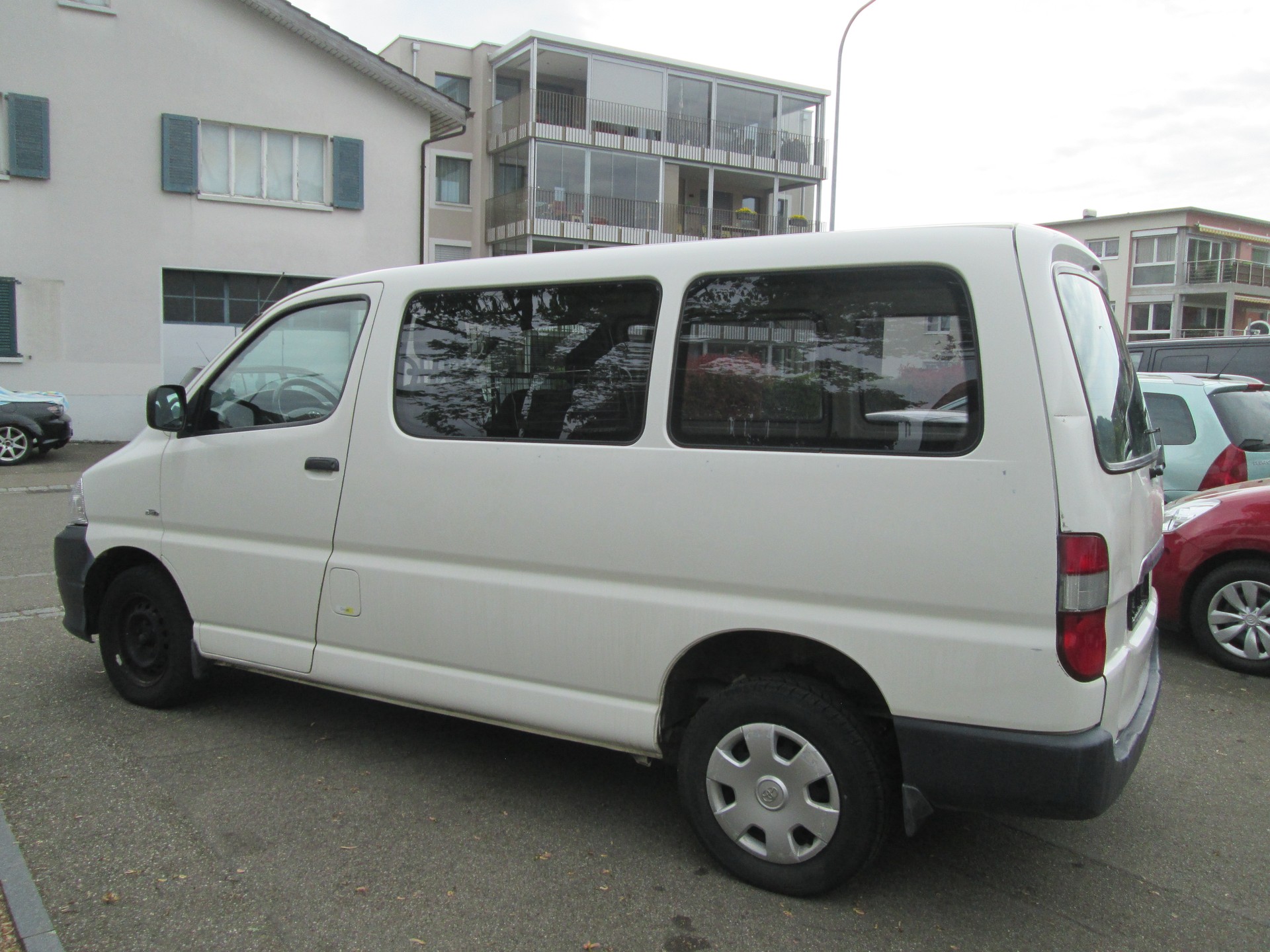 TOYOTA Hiace D-4D Van SWB-image-2