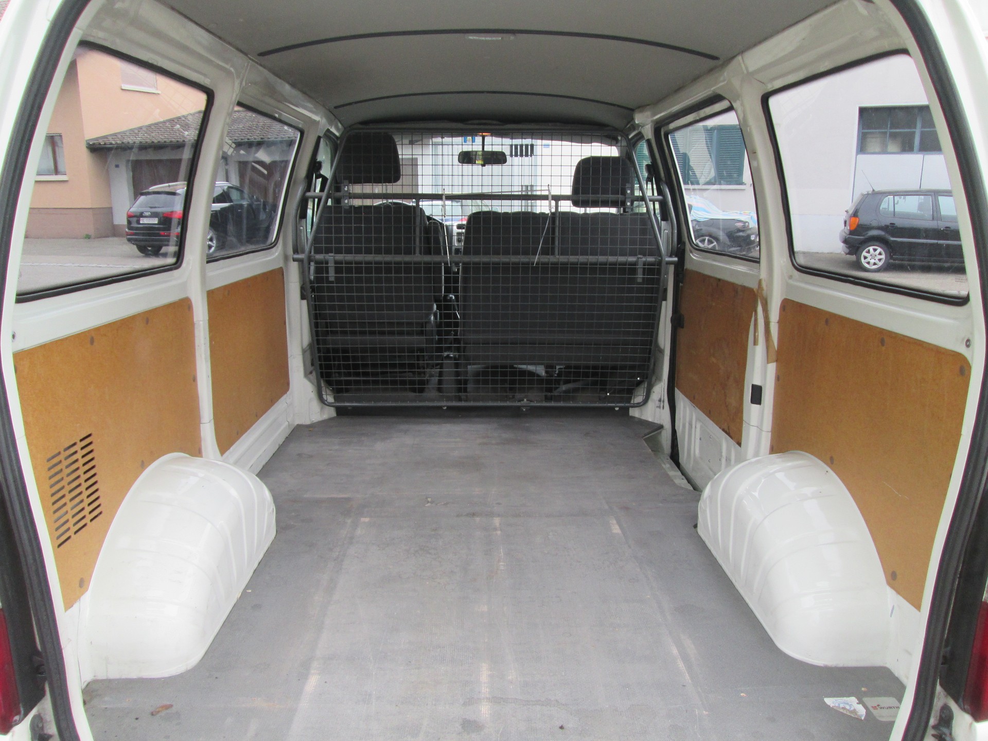 TOYOTA Hiace D-4D Van SWB-image-8