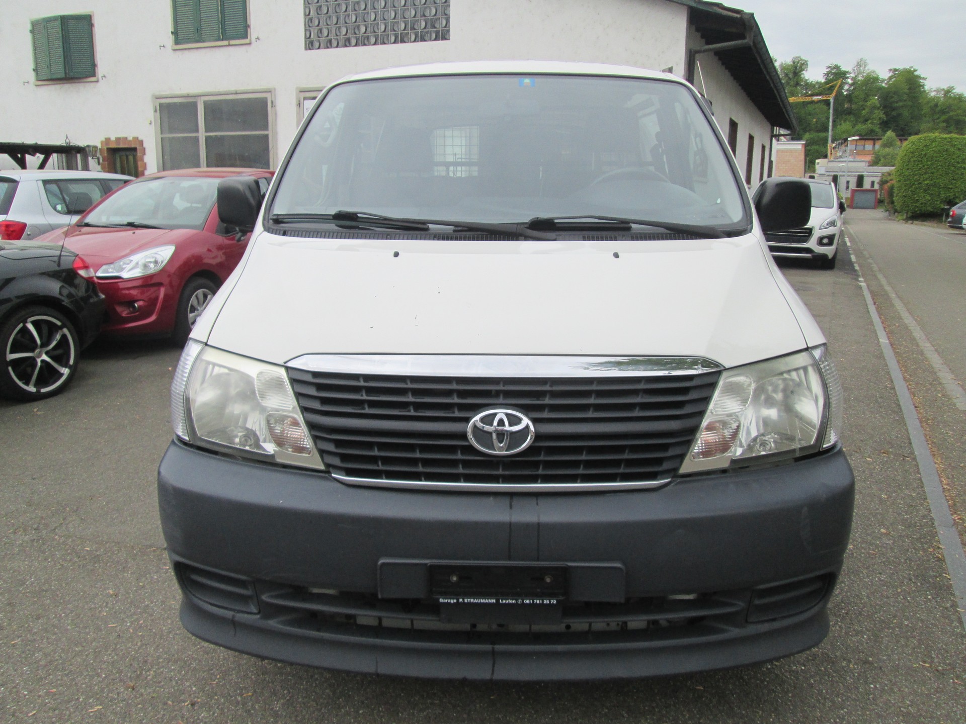 TOYOTA Hiace D-4D Van SWB-image-6