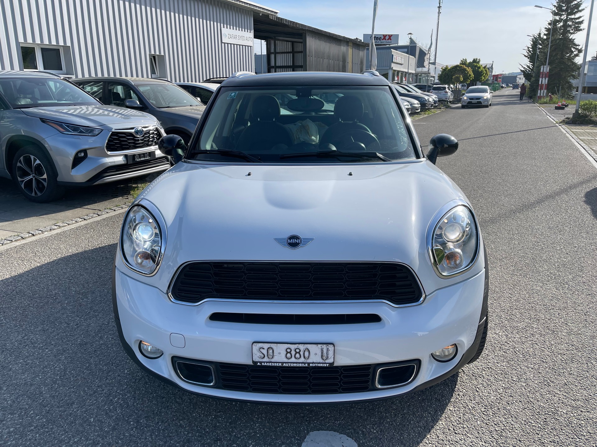 MINI Countryman Cooper S ALL4-image-2