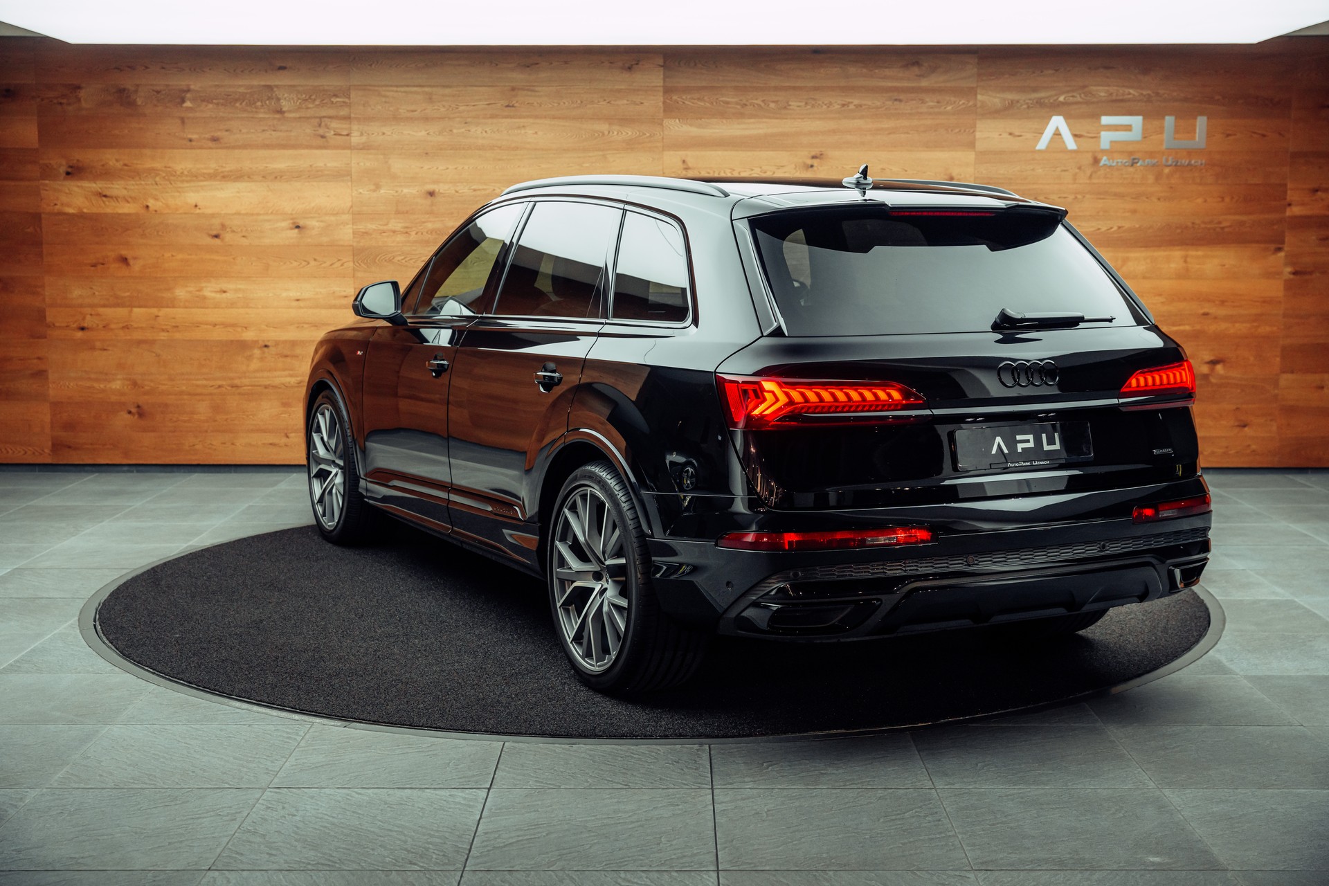 AUDI Q7 50 TDI quattro S Line tiptronic-image-2