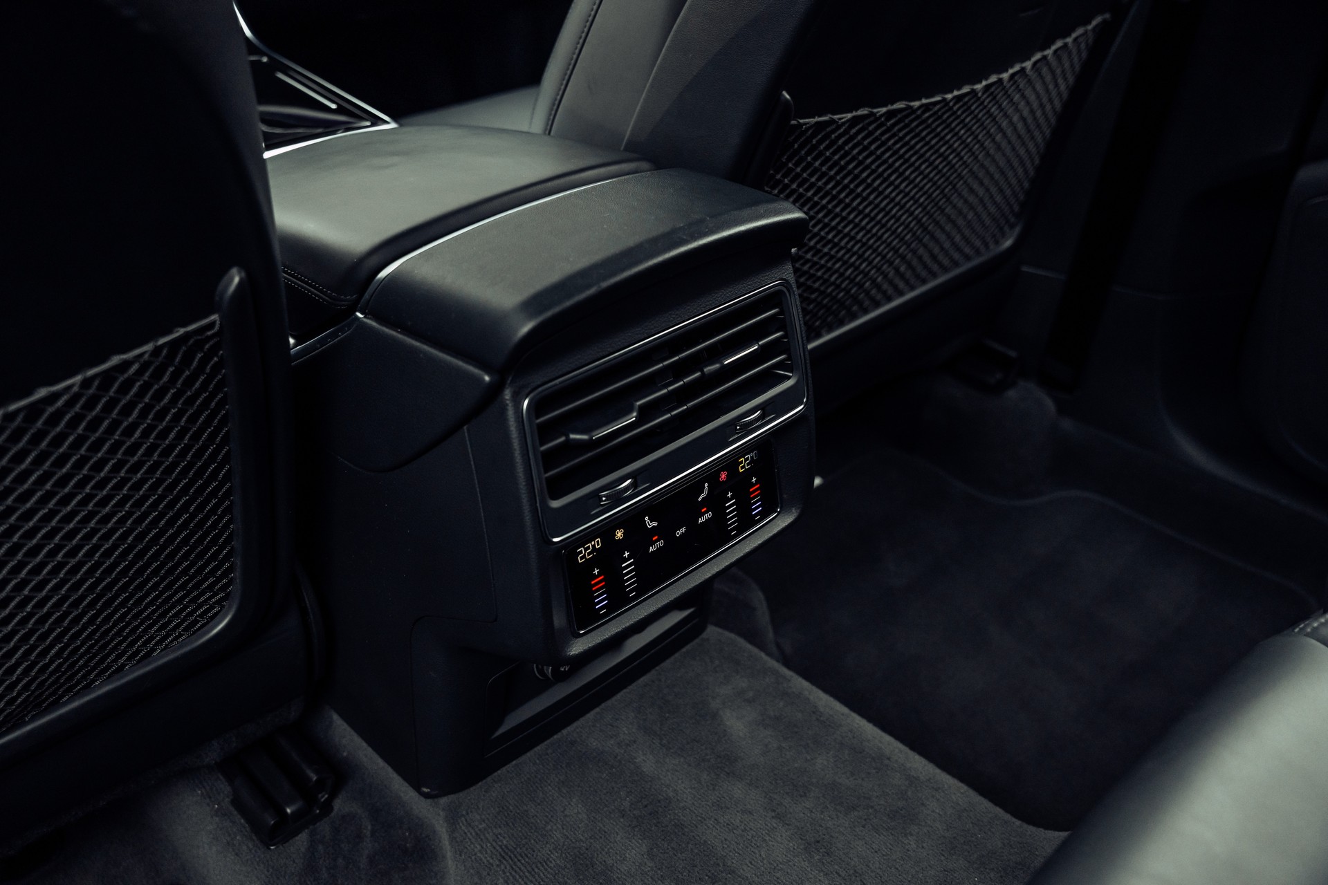 AUDI Q7 50 TDI quattro S Line tiptronic-image-14