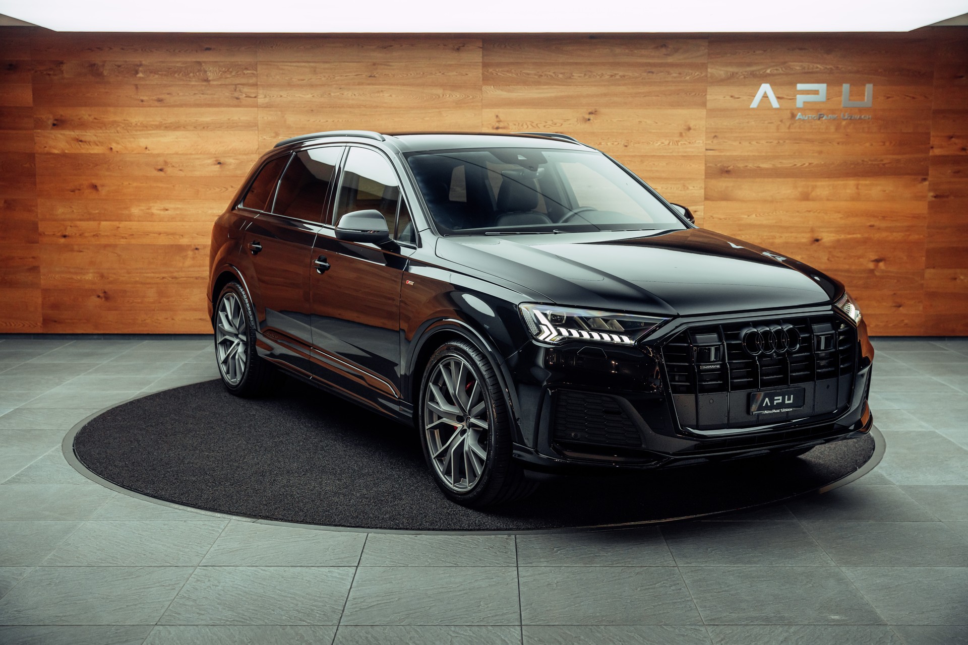 AUDI Q7 50 TDI quattro S Line tiptronic-image-0