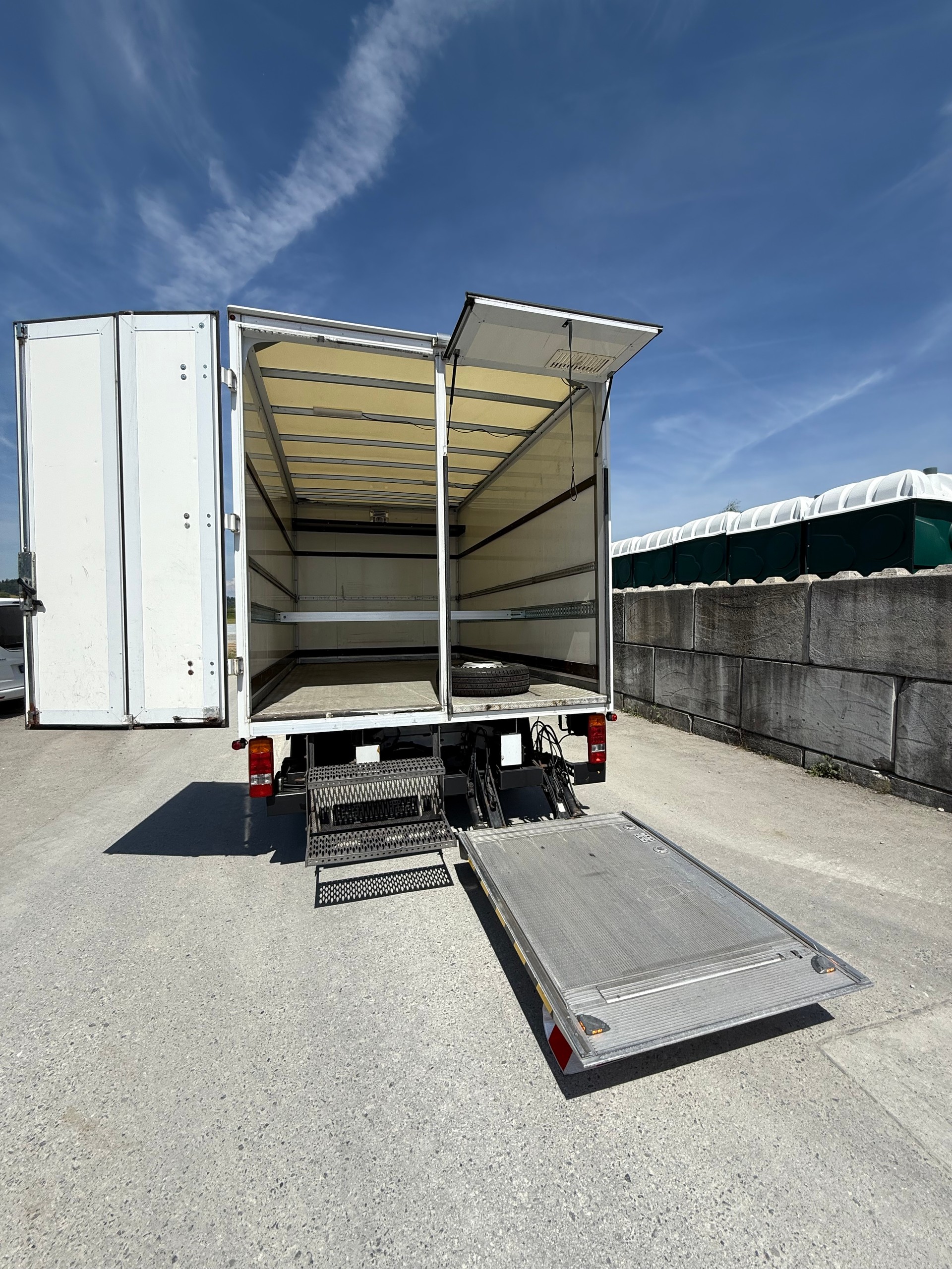 MERCEDES-BENZ Sprinter 516 CDI Lang-image-11