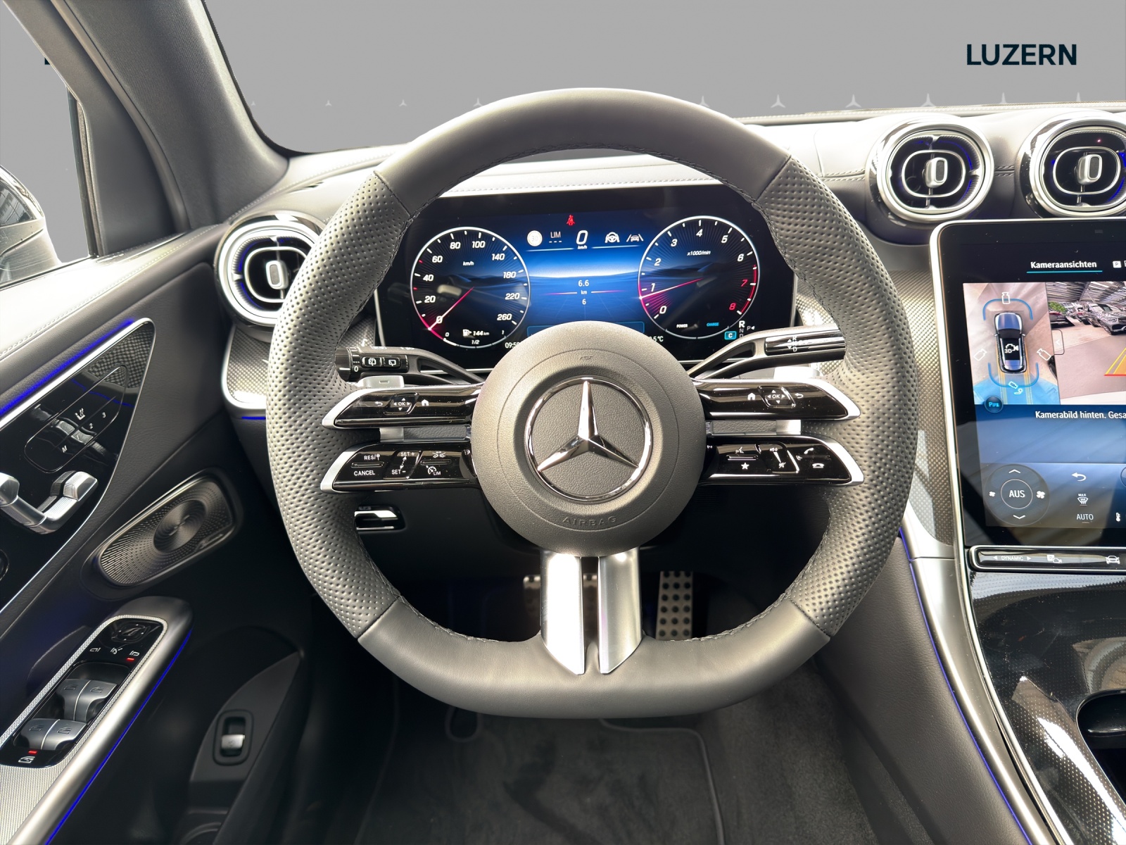 MERCEDES-BENZ GLC 300 4Matic 9G-Tronic-image-9