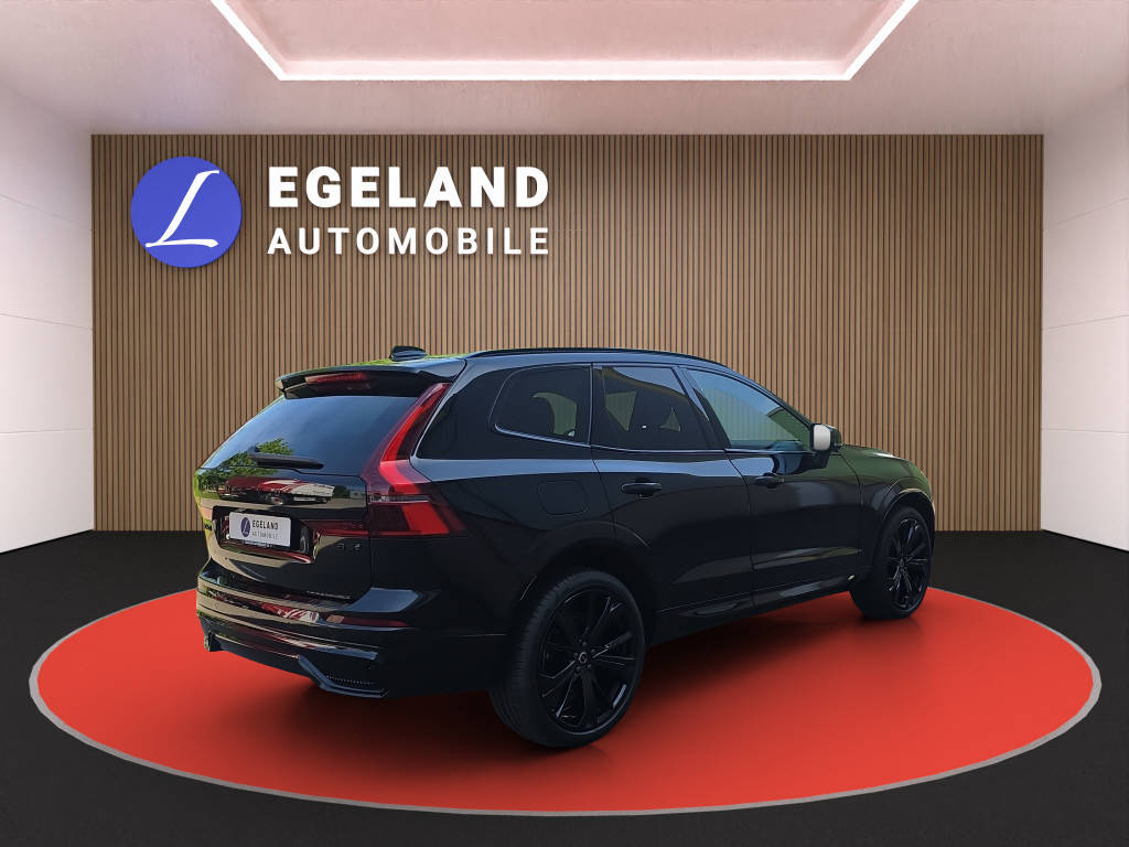 VOLVO XC60 2.0 B5 MH Plus Black Edition AWD-image-3
